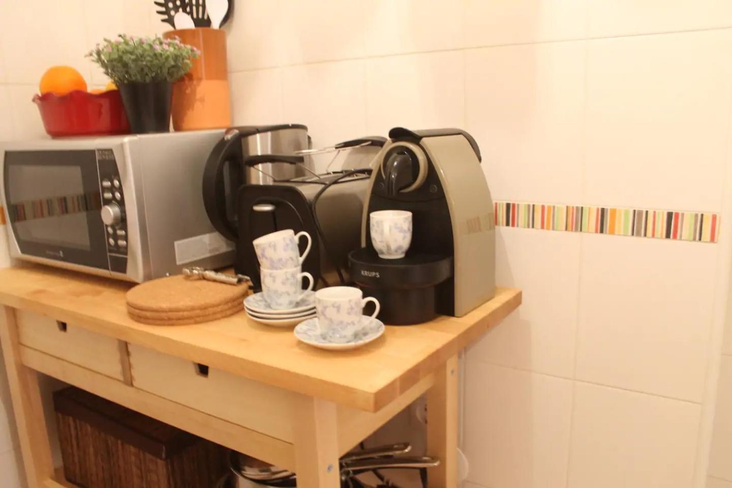 Alfama Charming Apt with 2 Free Bikes By TimeCooler