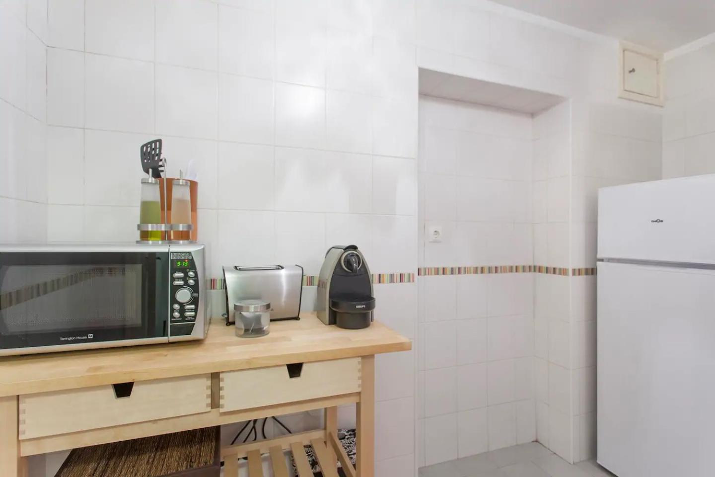 Alfama Charming Apt with 2 Free Bikes By TimeCooler