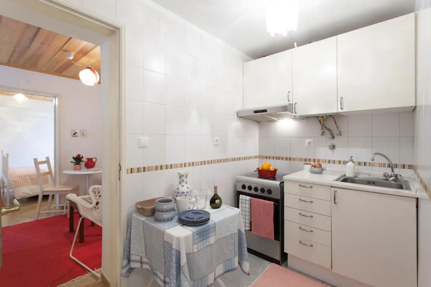 Alfama Charming Apt with 2 Free Bikes By TimeCooler