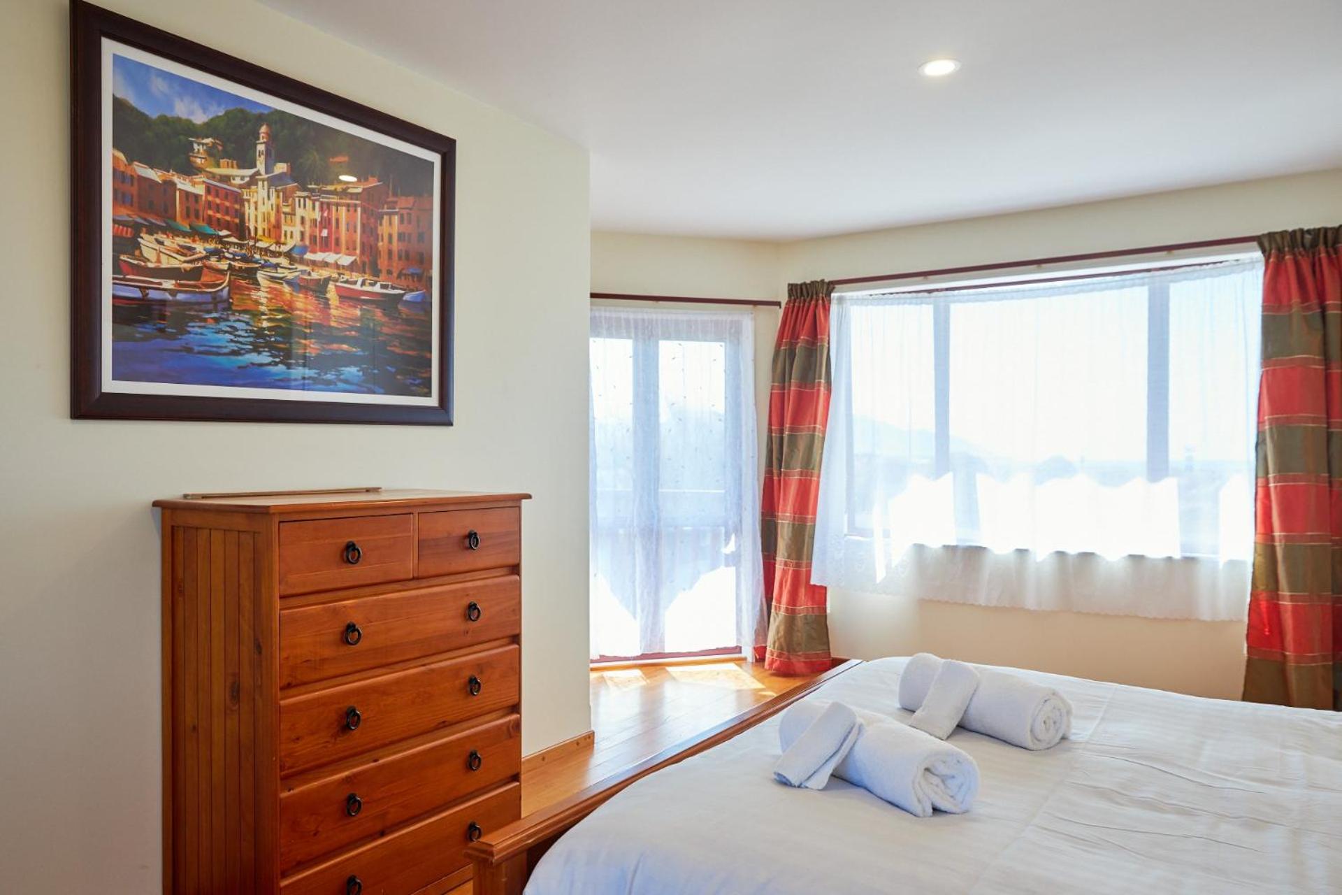 Coastal, Spacious, Mountain Views - KK21238