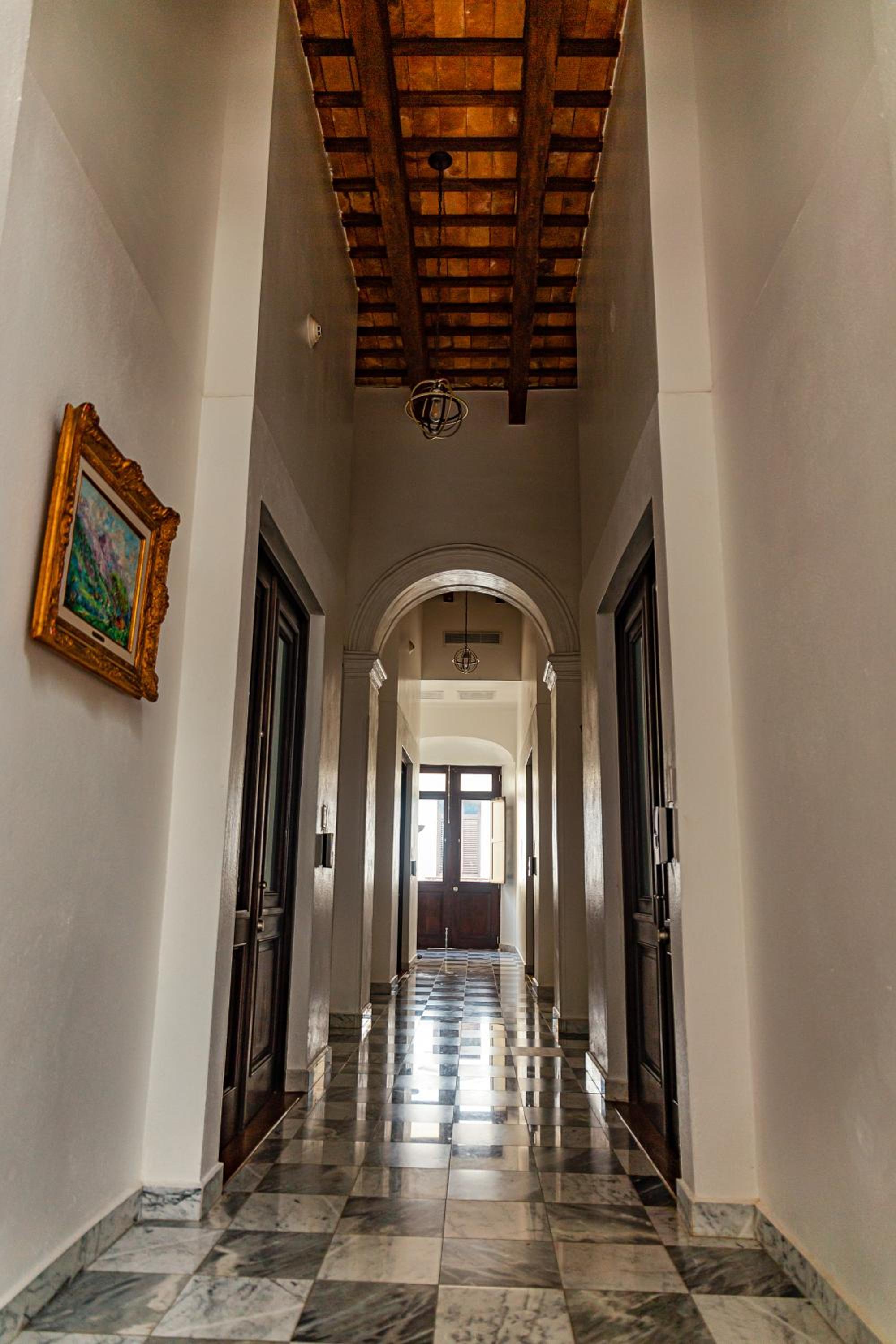 352 Guest House Hotel Boutique - Property Image 15