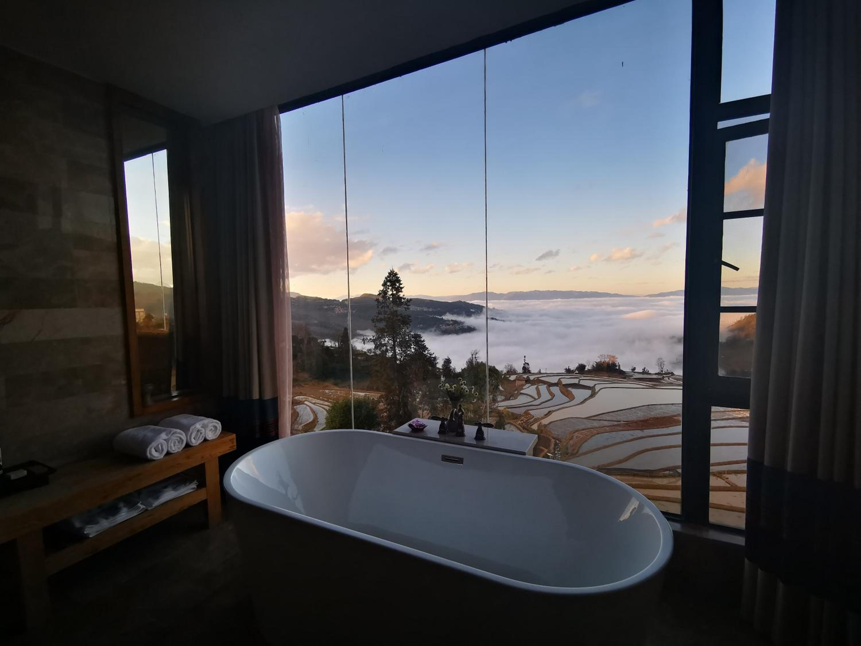 Twelve Manor Xiangdian Yuanyang Rice Terraces Retreat