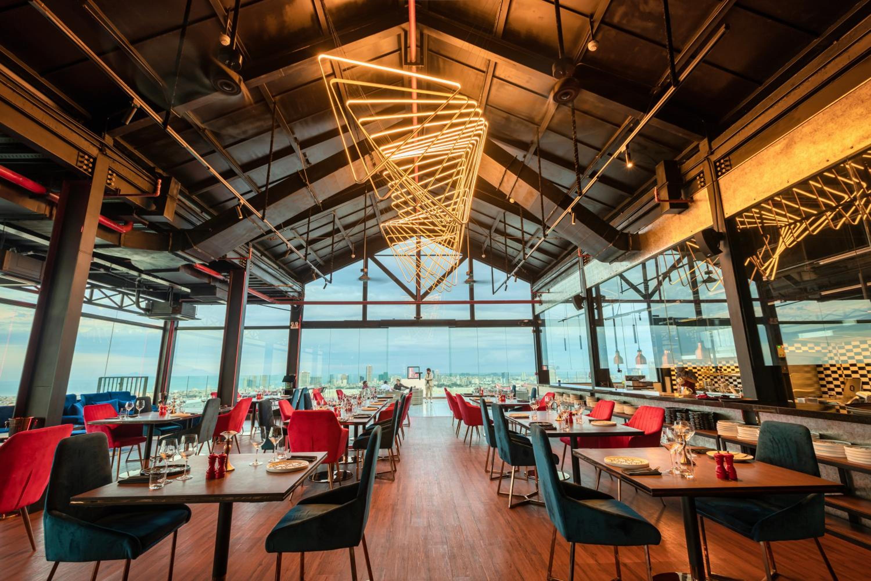 Wyndham Danang Golden Bay 91