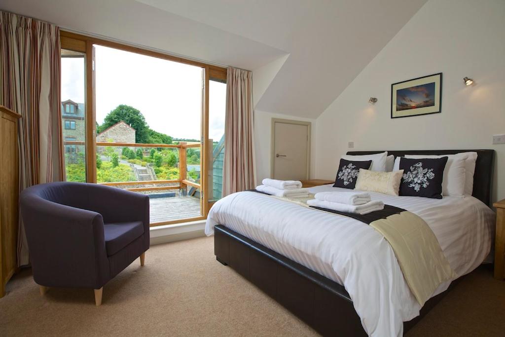 Dartmouth Green Lodges