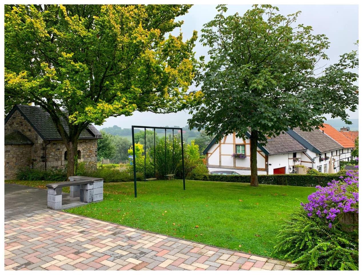 Huis in de natuur view 2