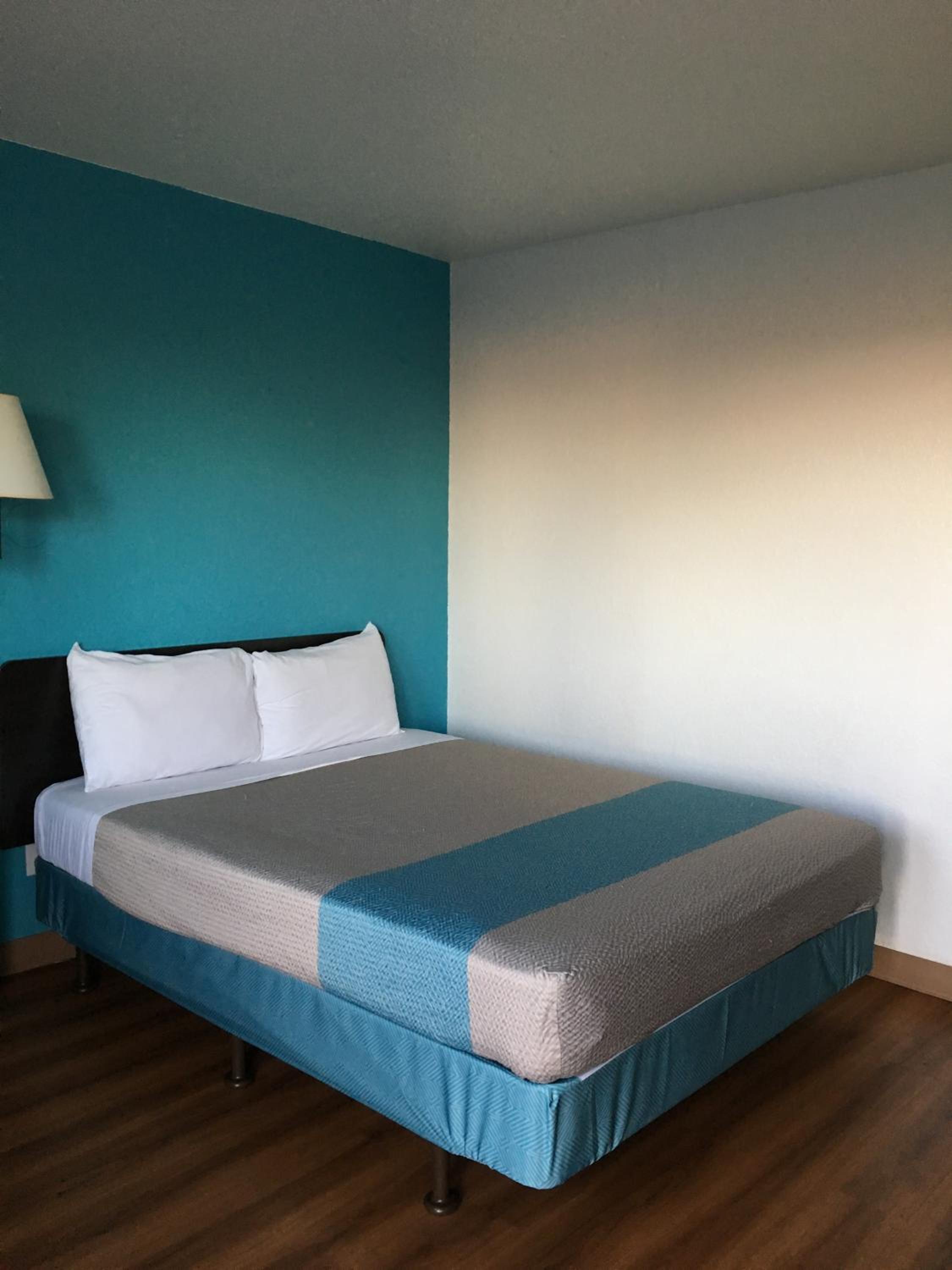 Tucumcari Vacations - Motel 6-Tucumcari, NM - Property Image 3