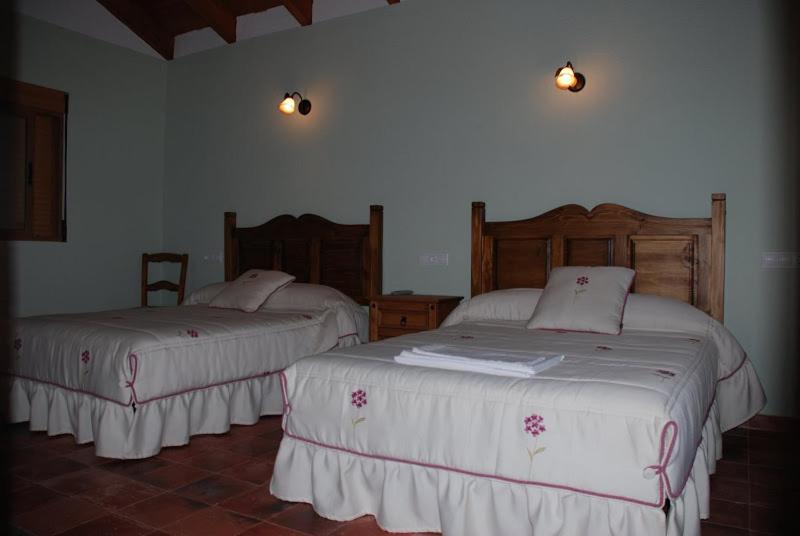 Casa Rural Las Encinas view 2