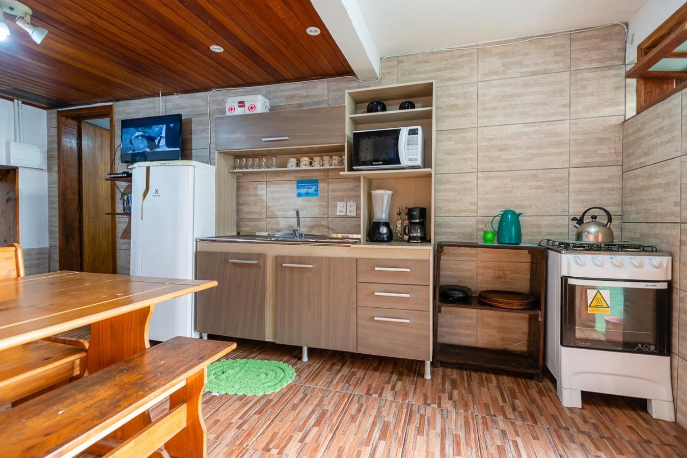 Sunset Strip Eco Apartments