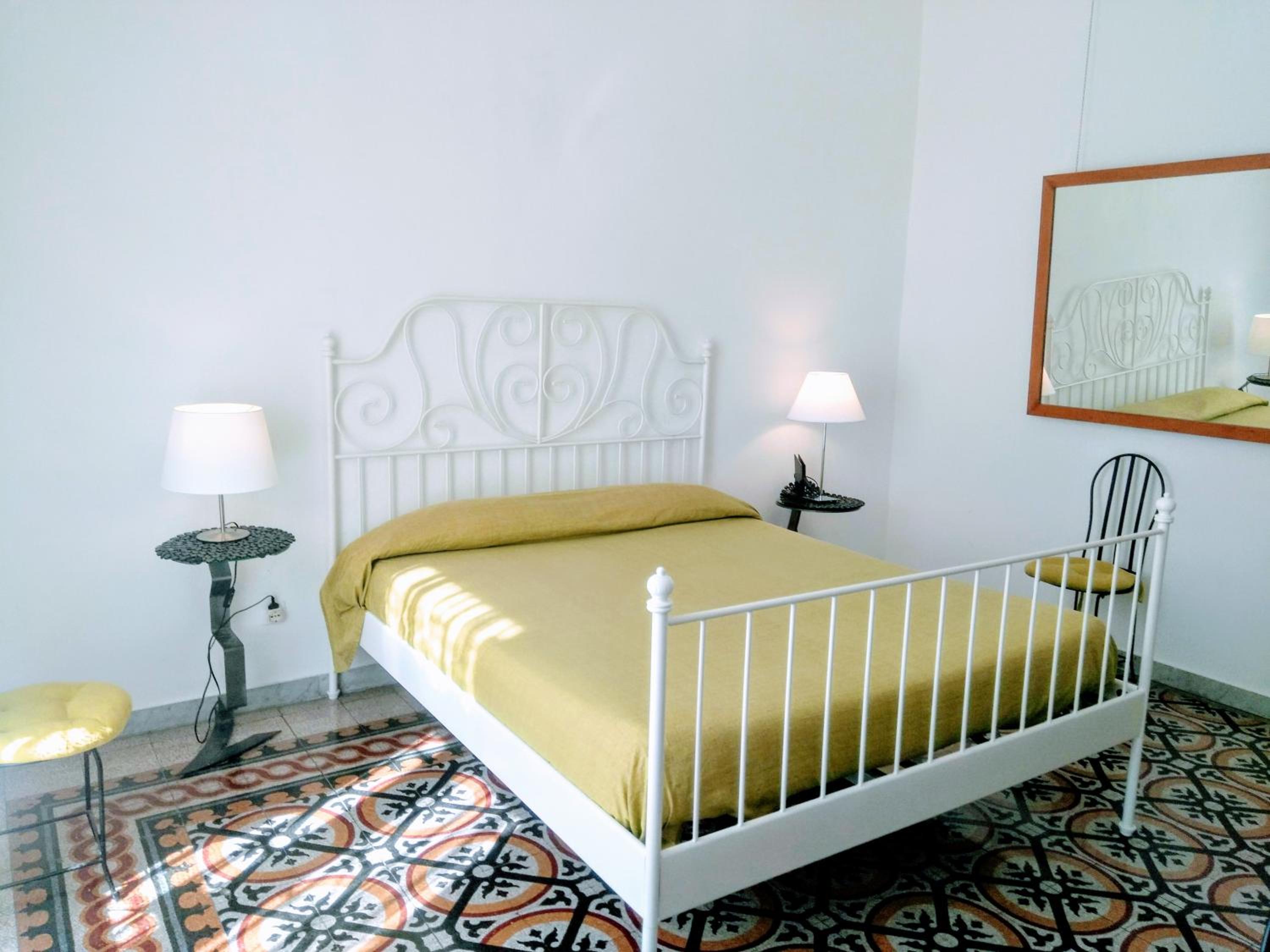 L'Atelier Vedi Napoli ai tuoi piedi