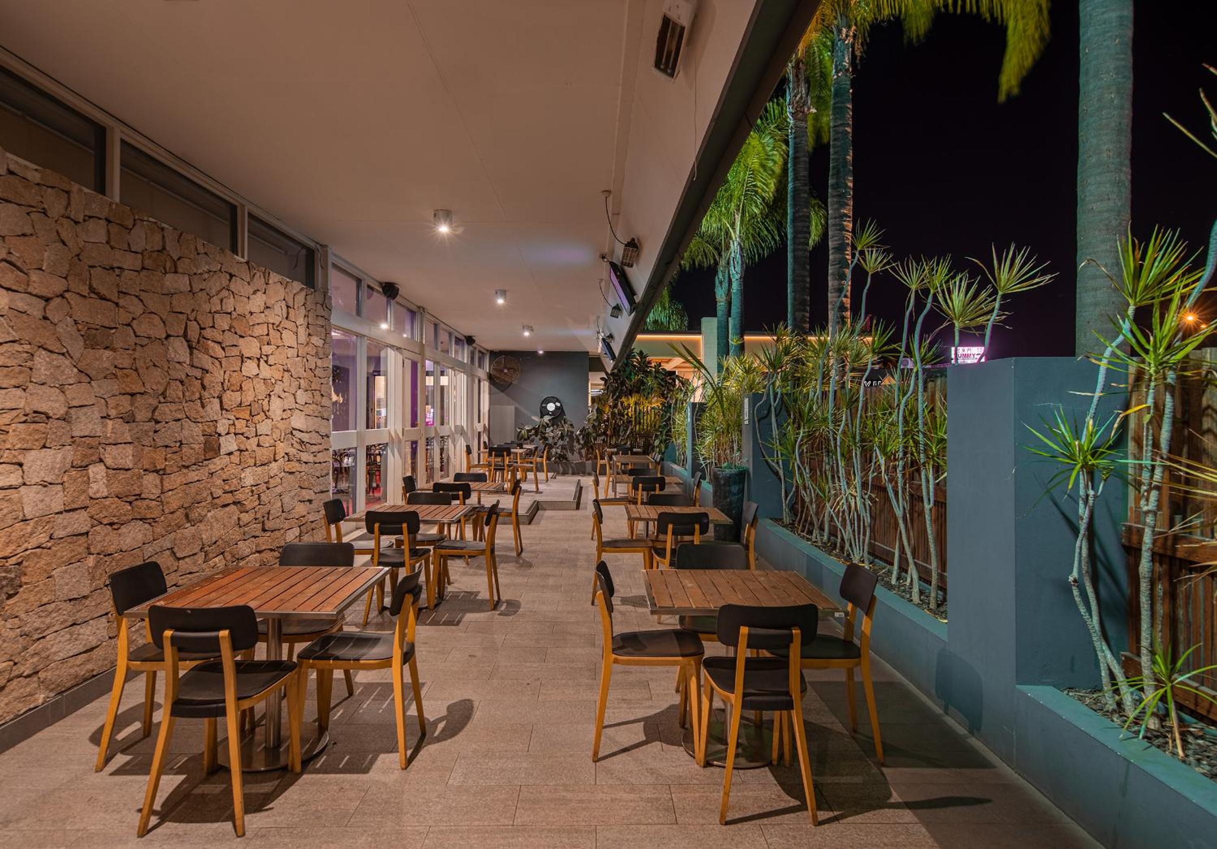 Palms Hotel