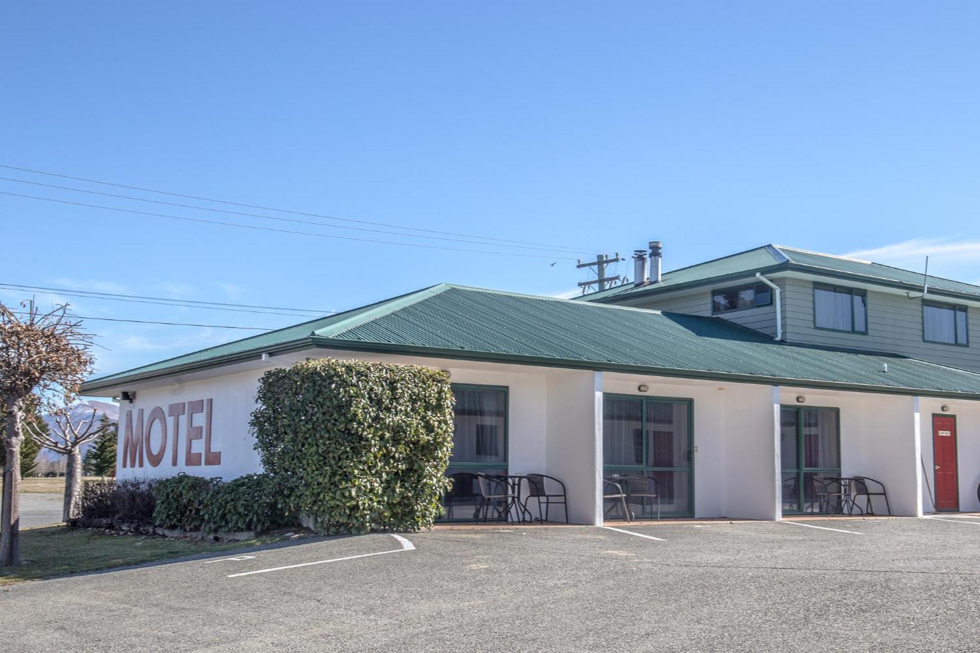 Hotel The Lakes Motel - Image 1