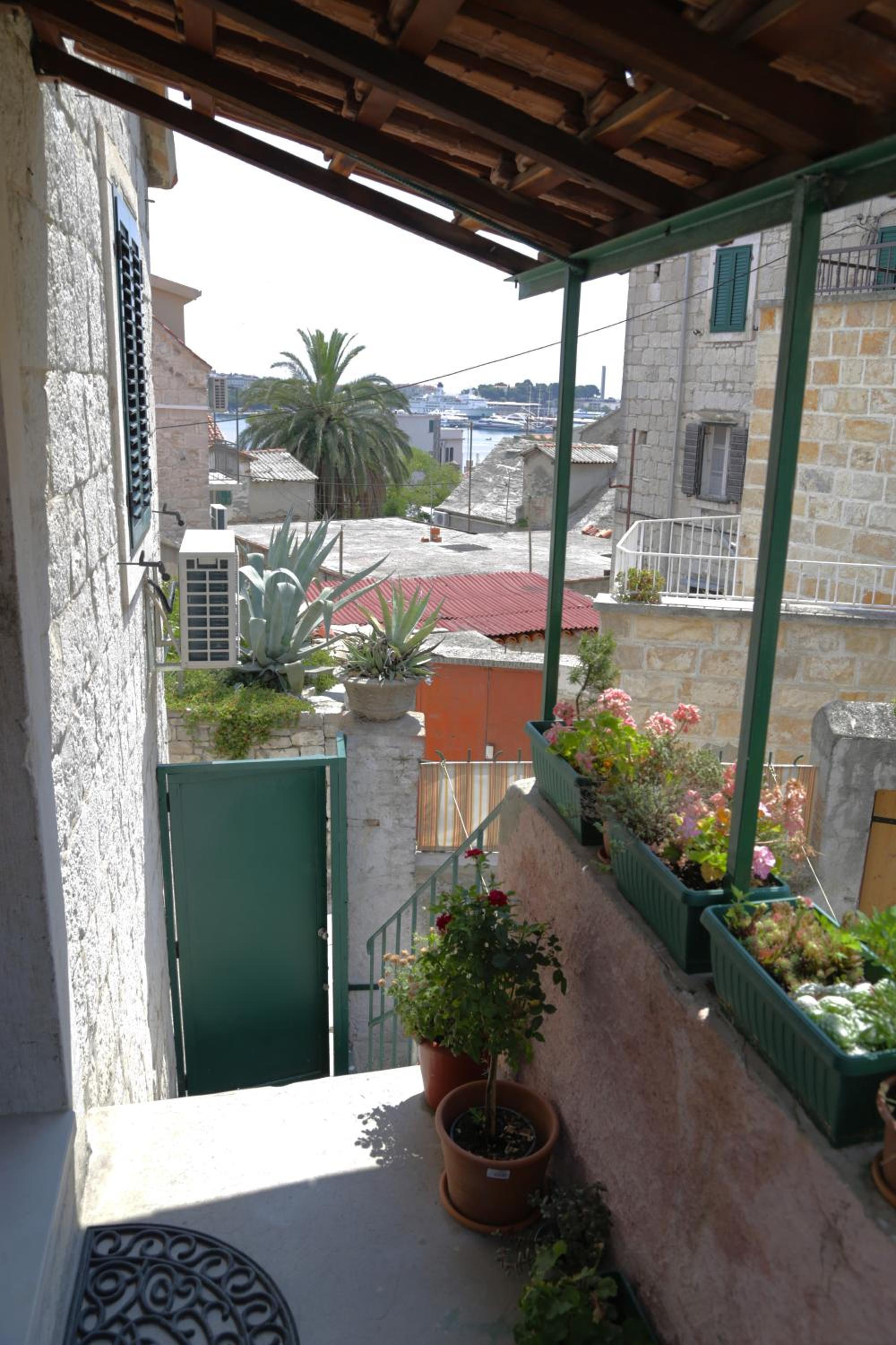 Apartment Pina