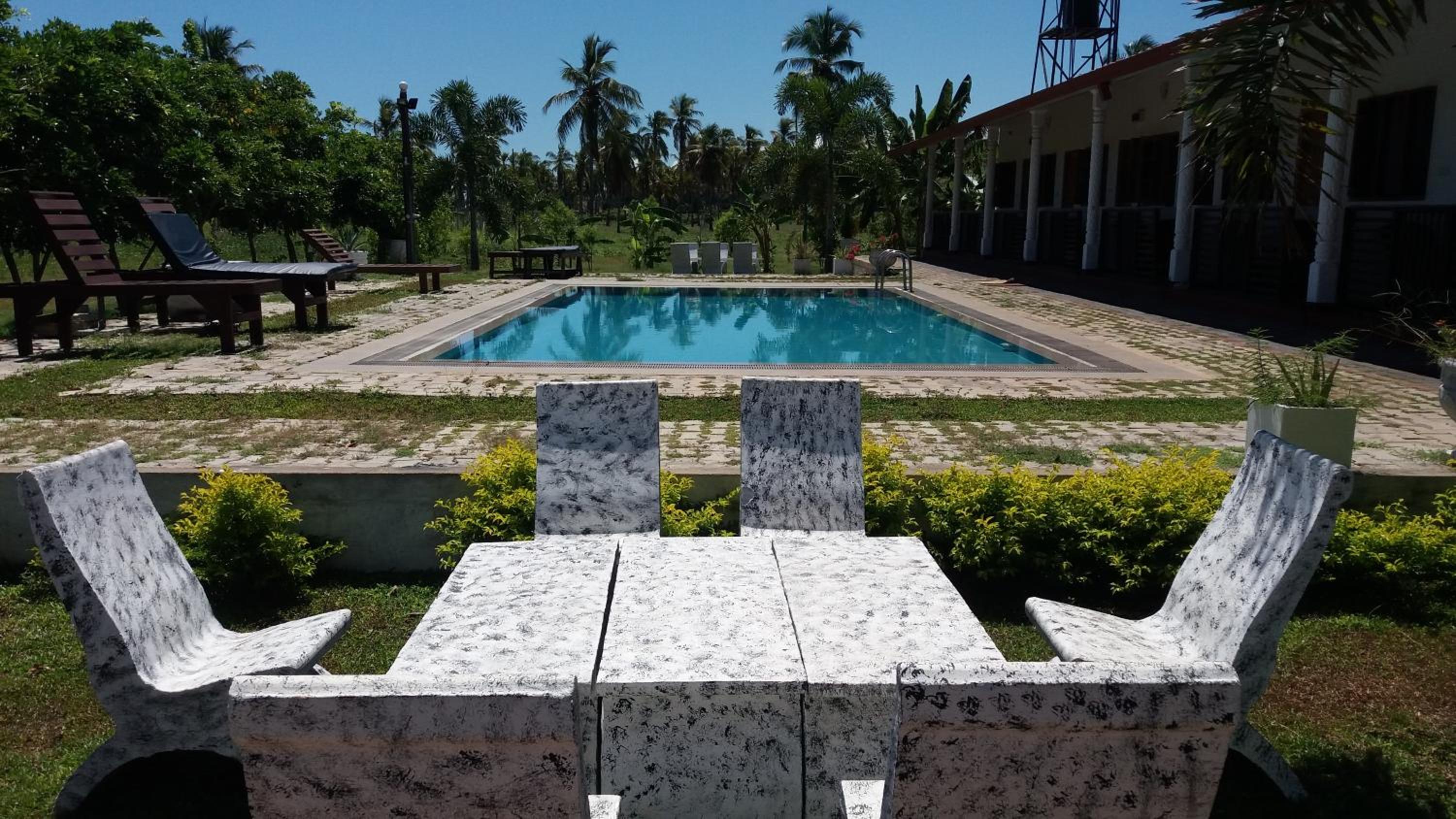 Shan Guest and Restaurant Nilaveli