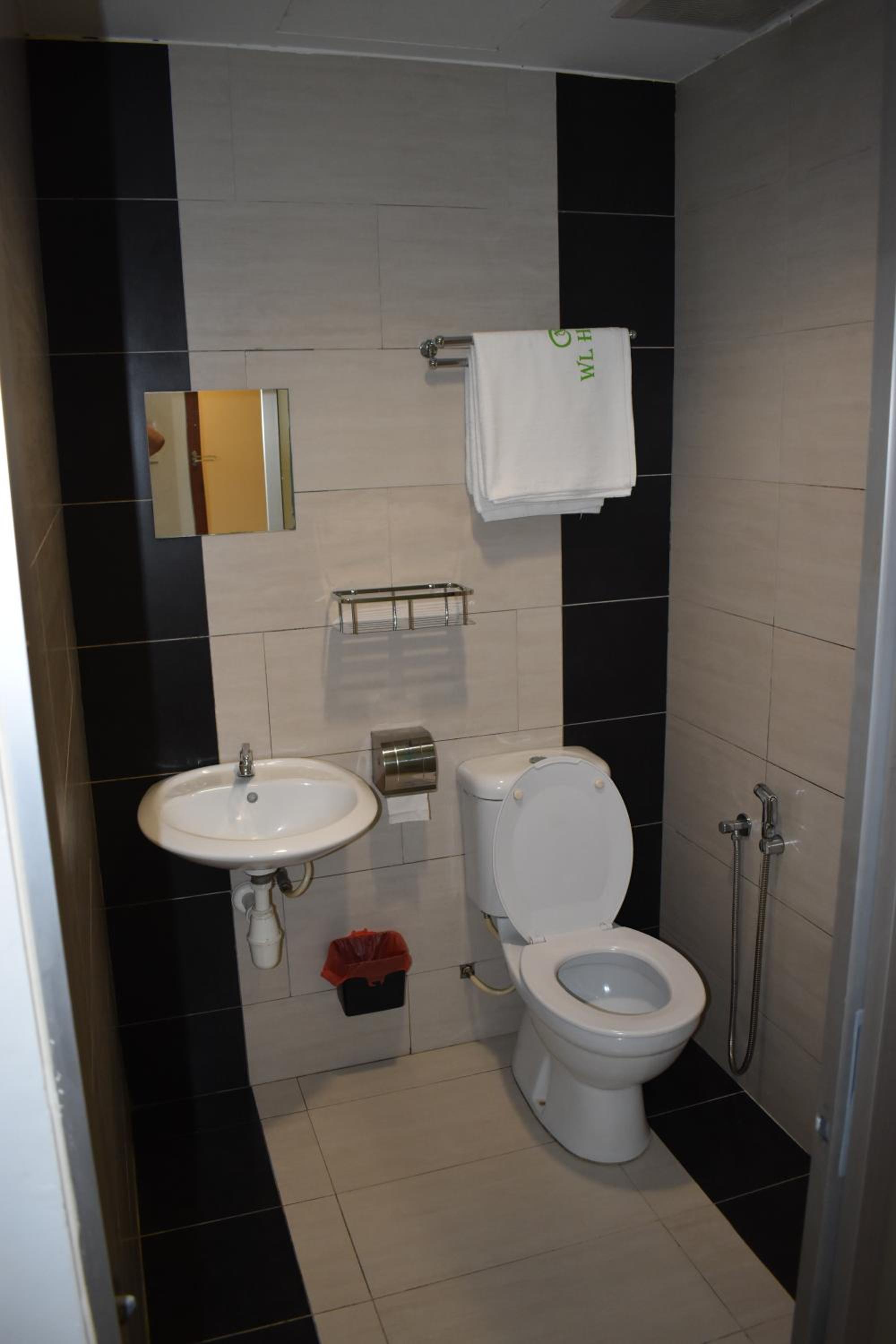 Photo 10