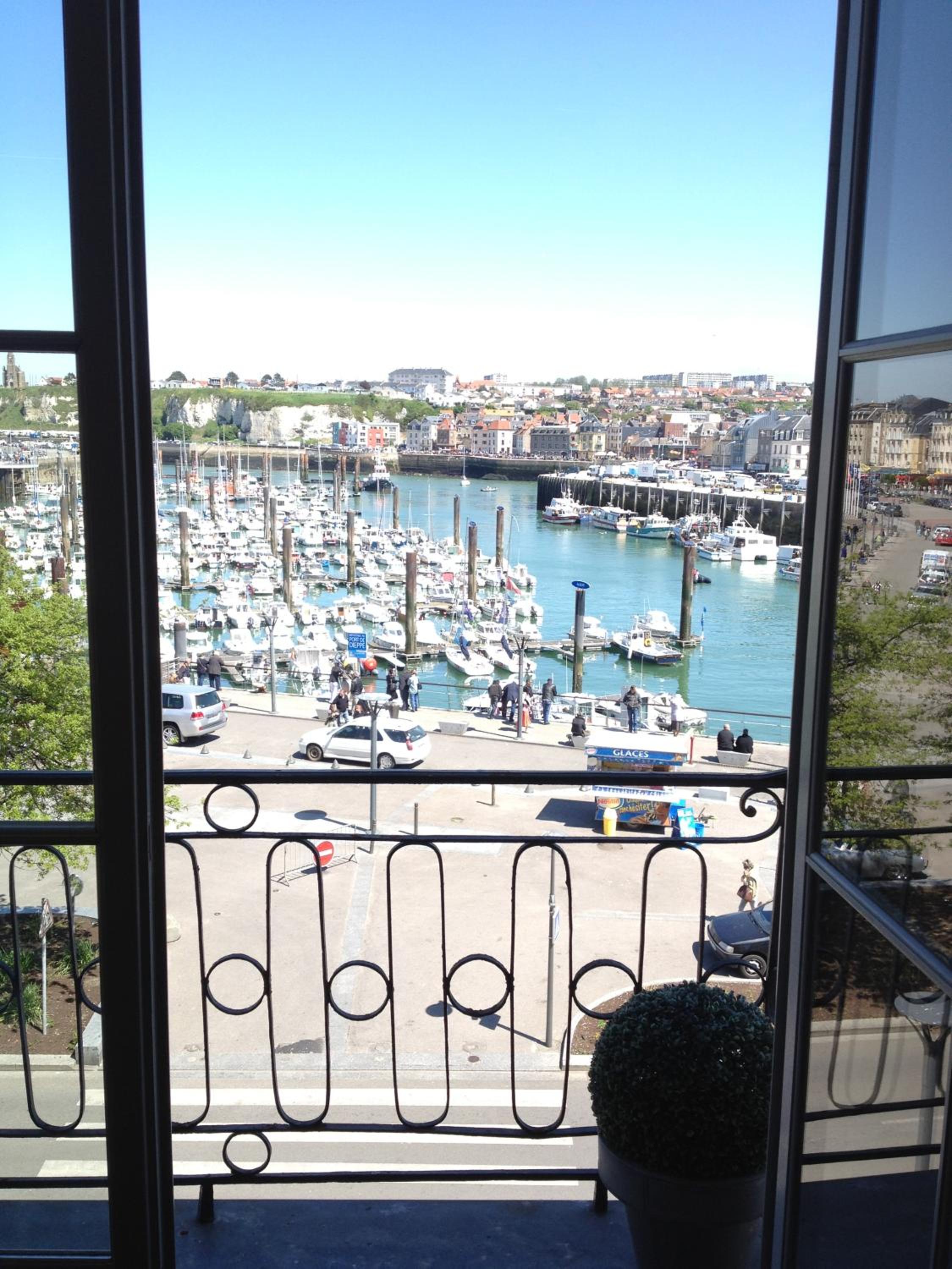 balcony