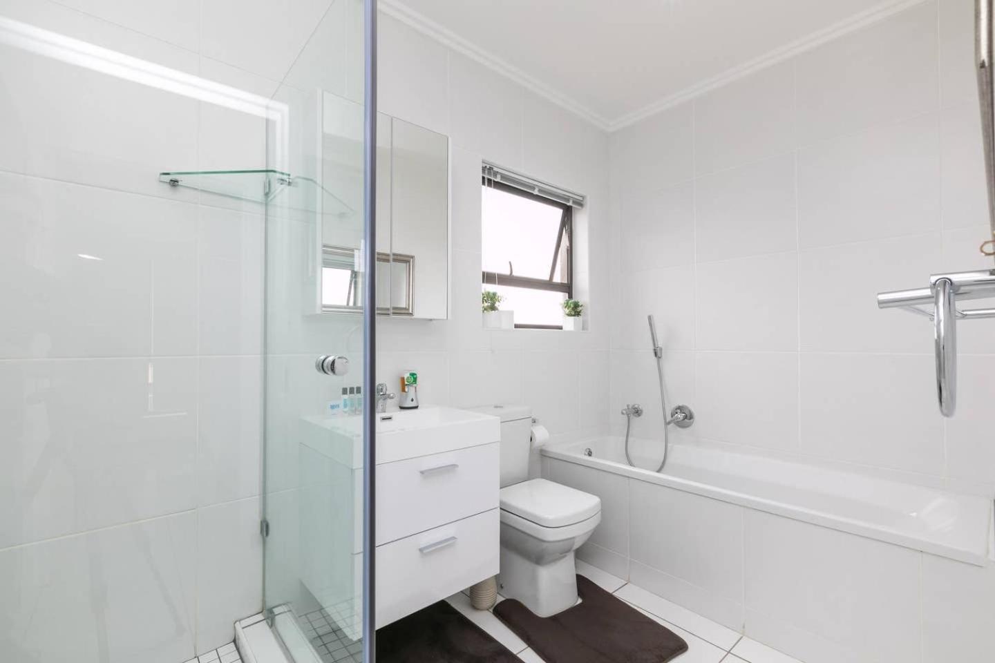 Nova Luxury Suites Fourways