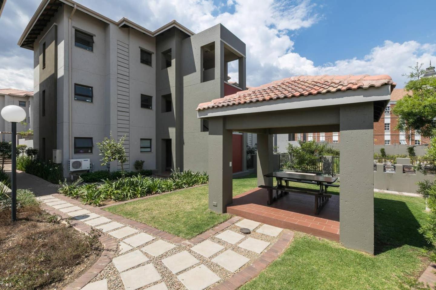 Nova Luxury Suites Fourways