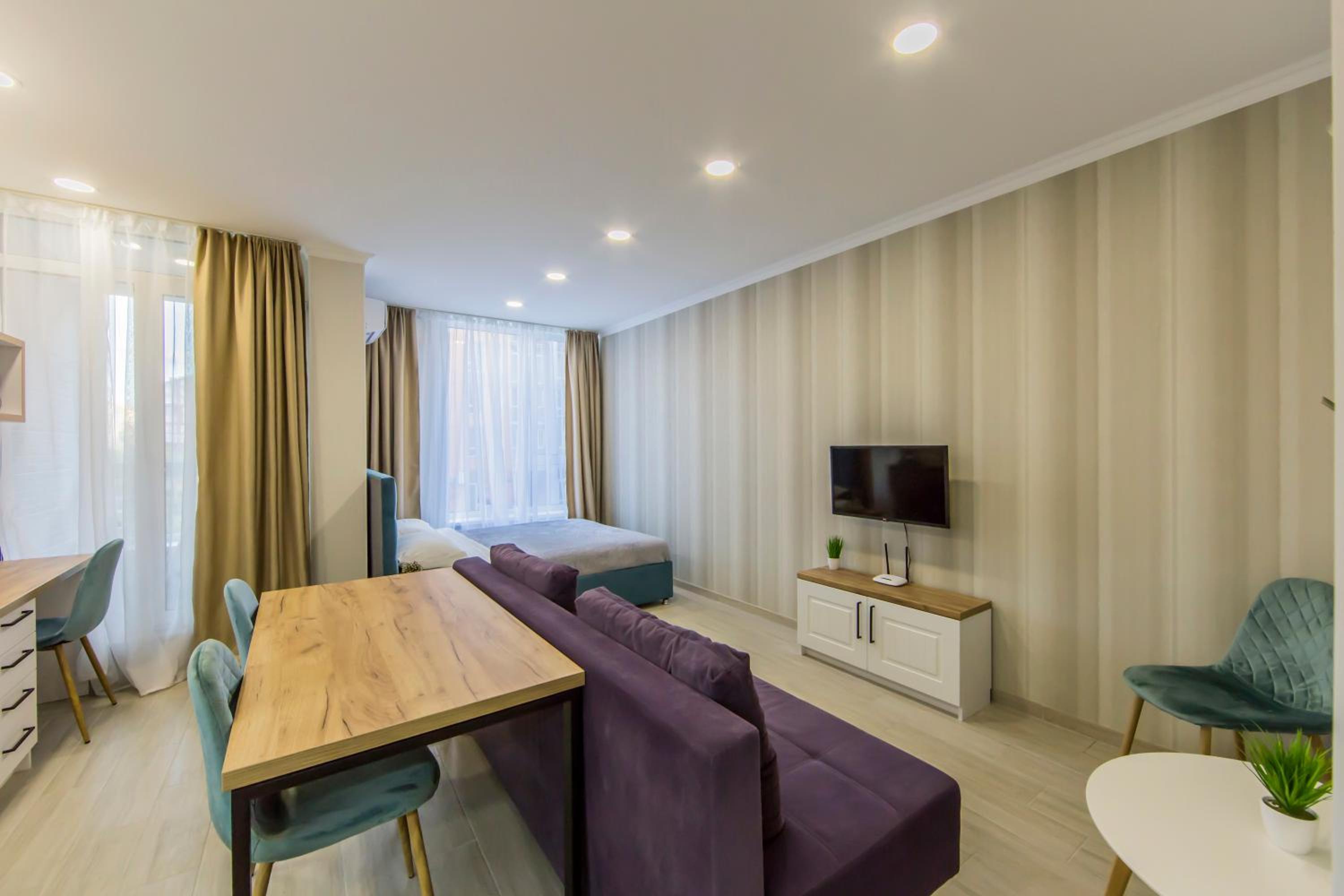 Comfort Town Love Home view 5