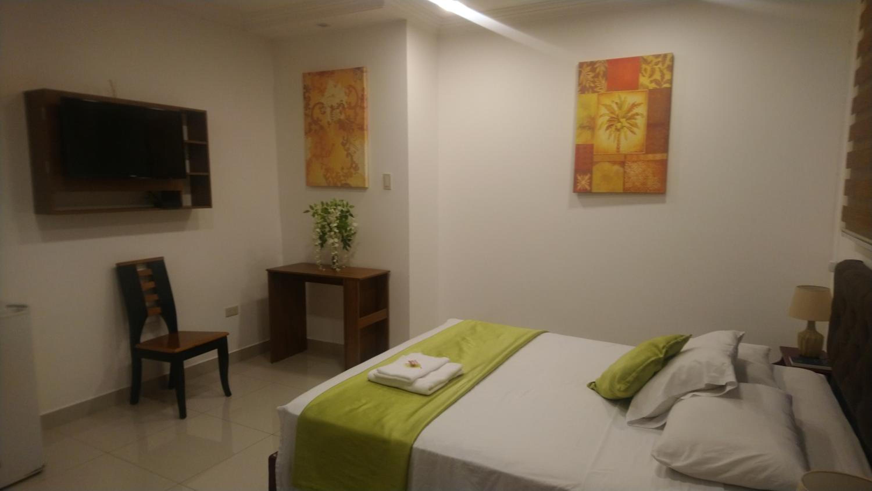 Hostal Perla Real Inn