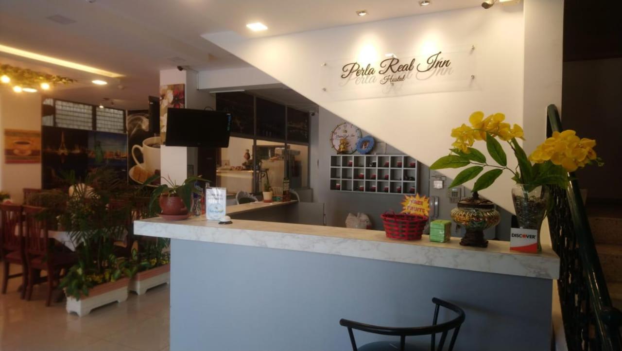 Hostal Perla Real Inn