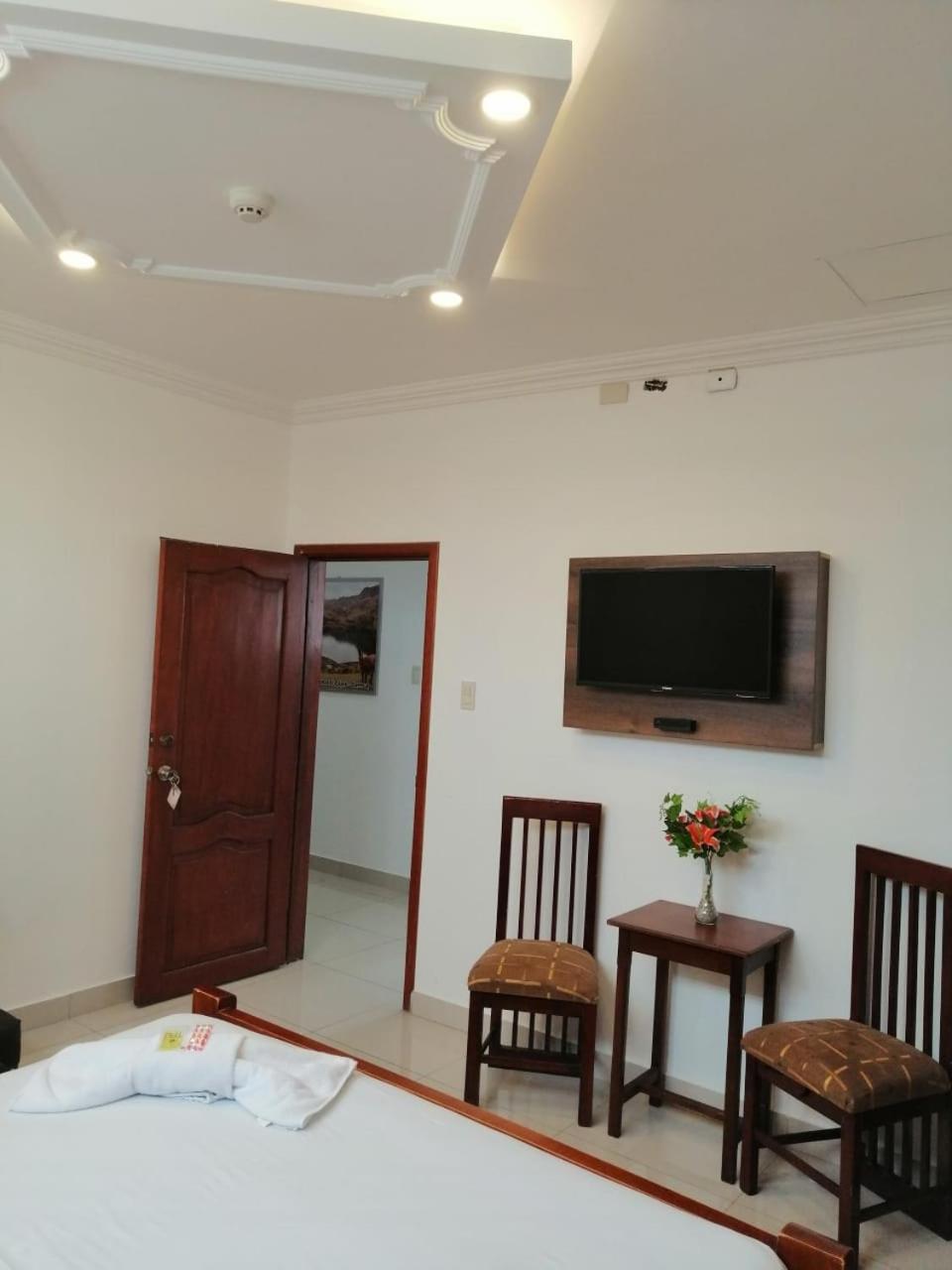 Hostal Perla Real Inn