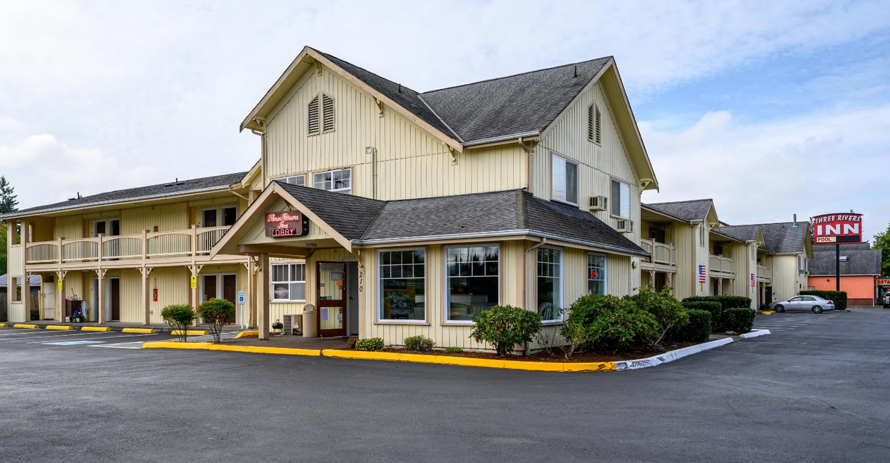 Three Rivers Inn Sedro Woolley view 3
