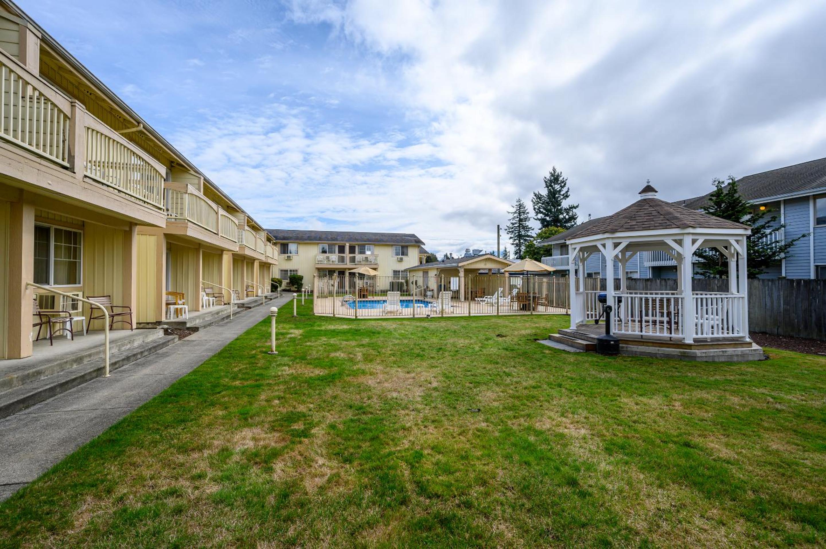 Three Rivers Inn Sedro Woolley view 4