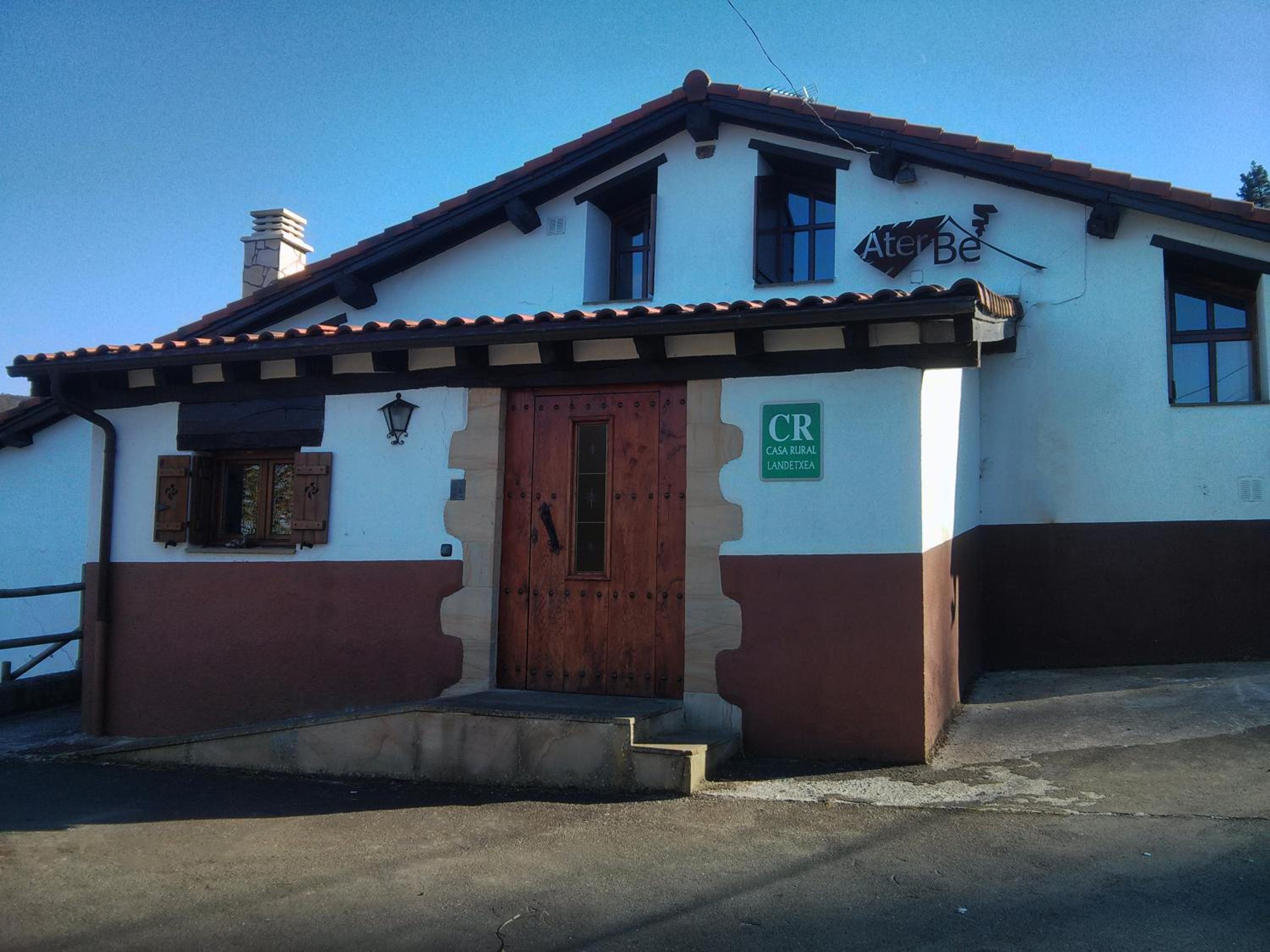 Photo 16
