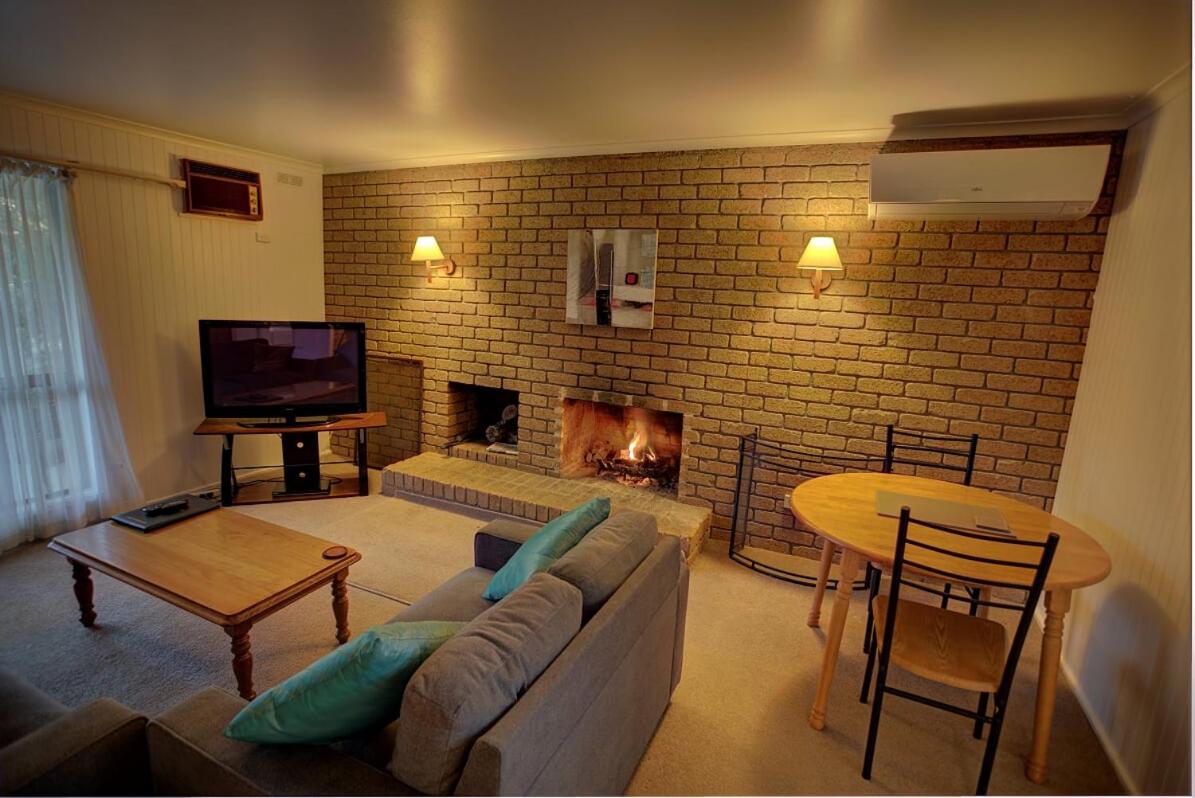 Mountain View Motor Inn & Holiday Lodges