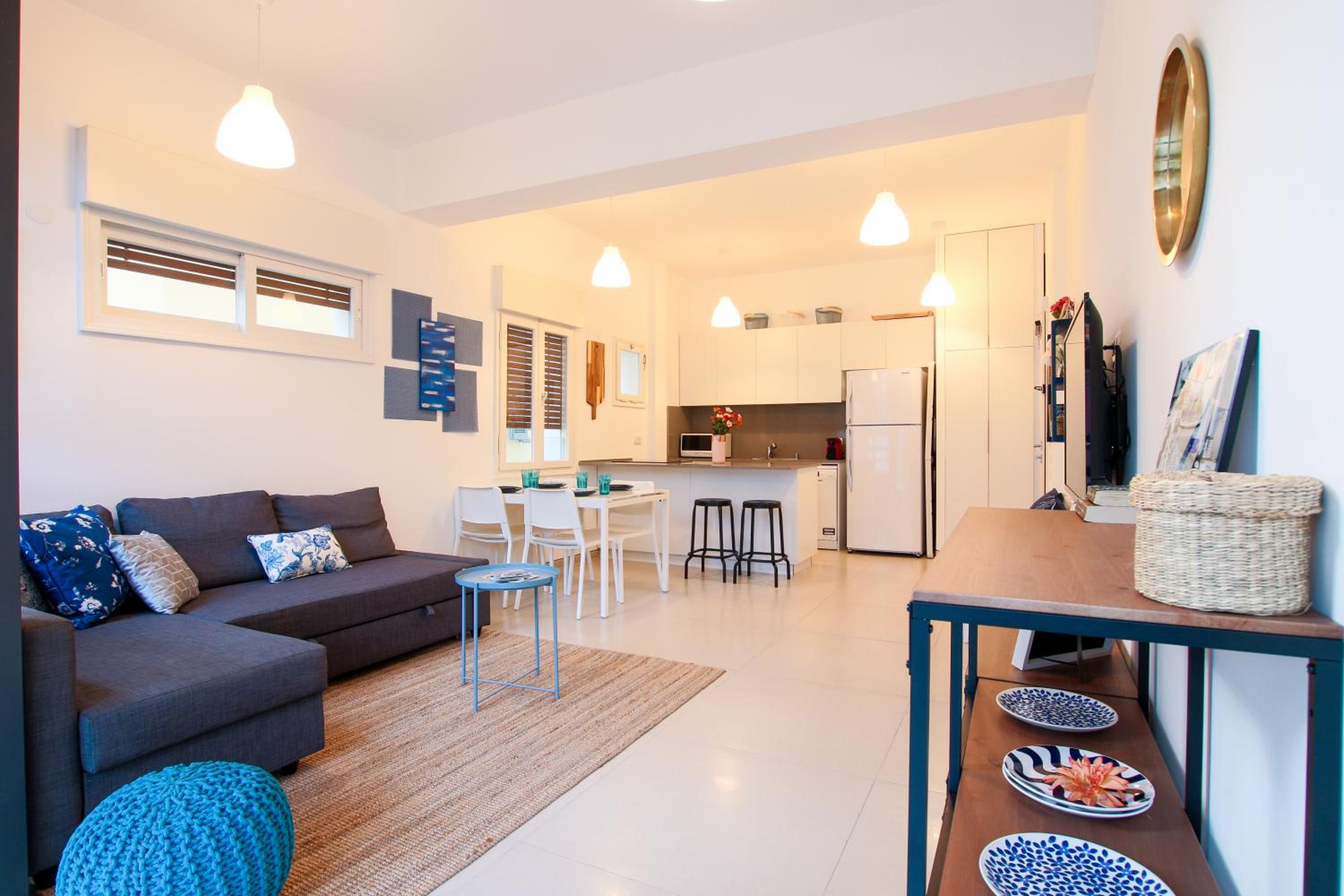 Mamad Trendy With Balcony On Sheinkin By Feelhome