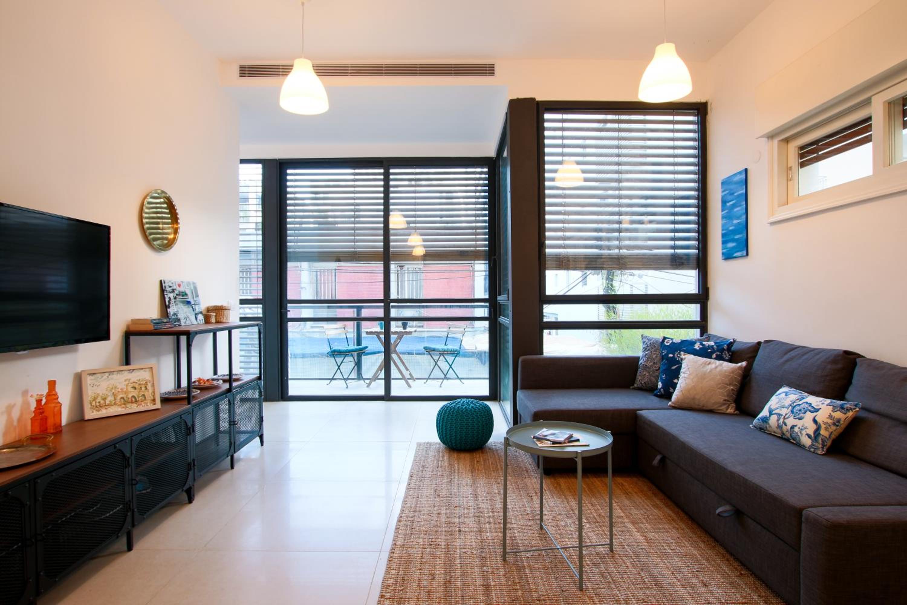 Mamad Trendy With Balcony On Sheinkin By Feelhome
