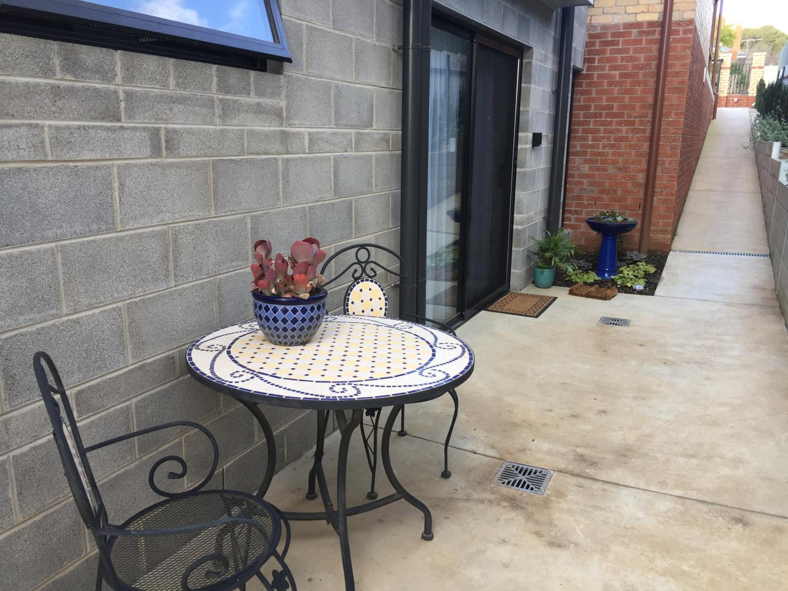 Albury Vacations - Modern, private and close to town. - Property Image 12