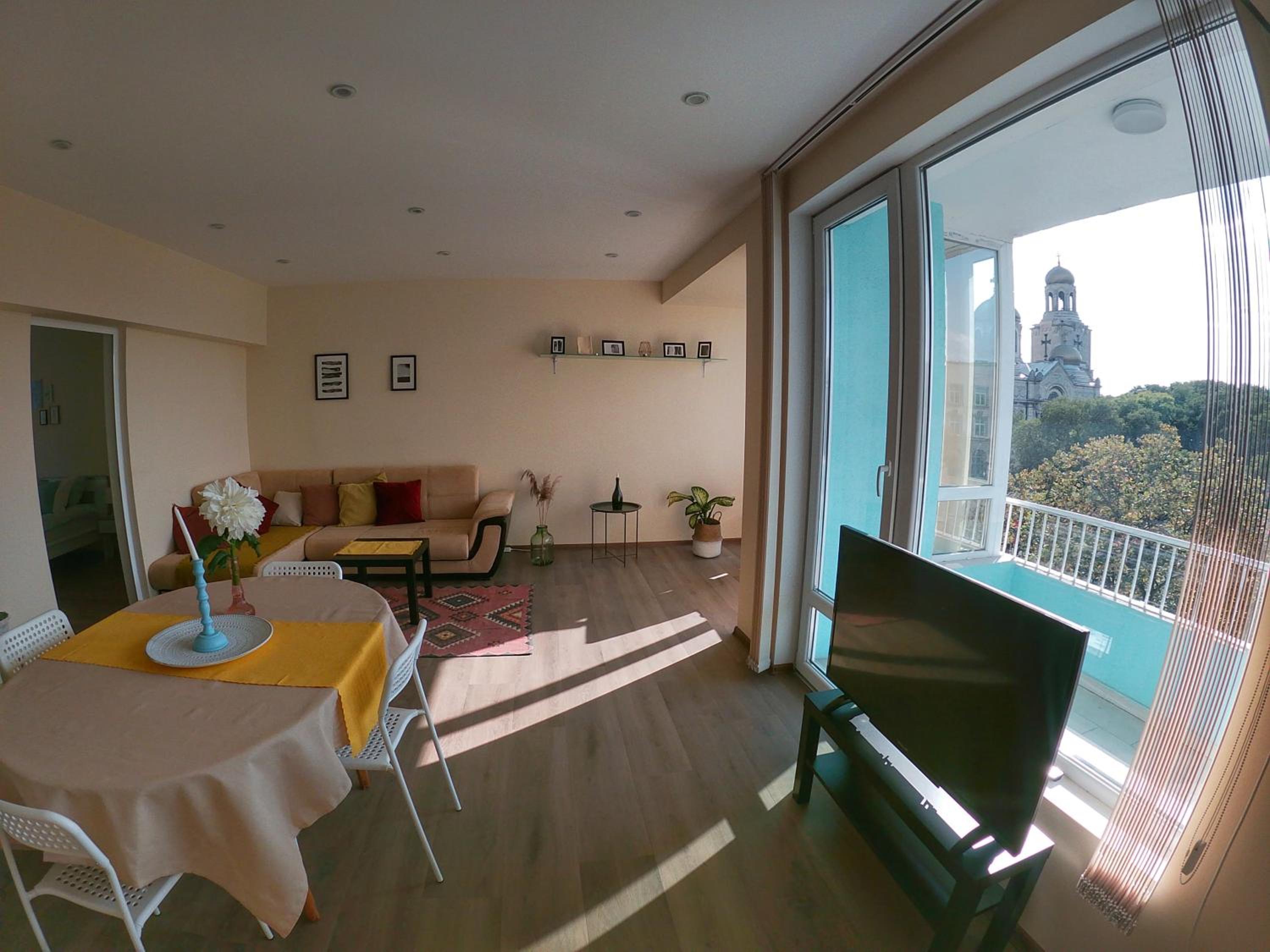 By the CATHEDRAL · TOP center · 2 Bedroom FLAT