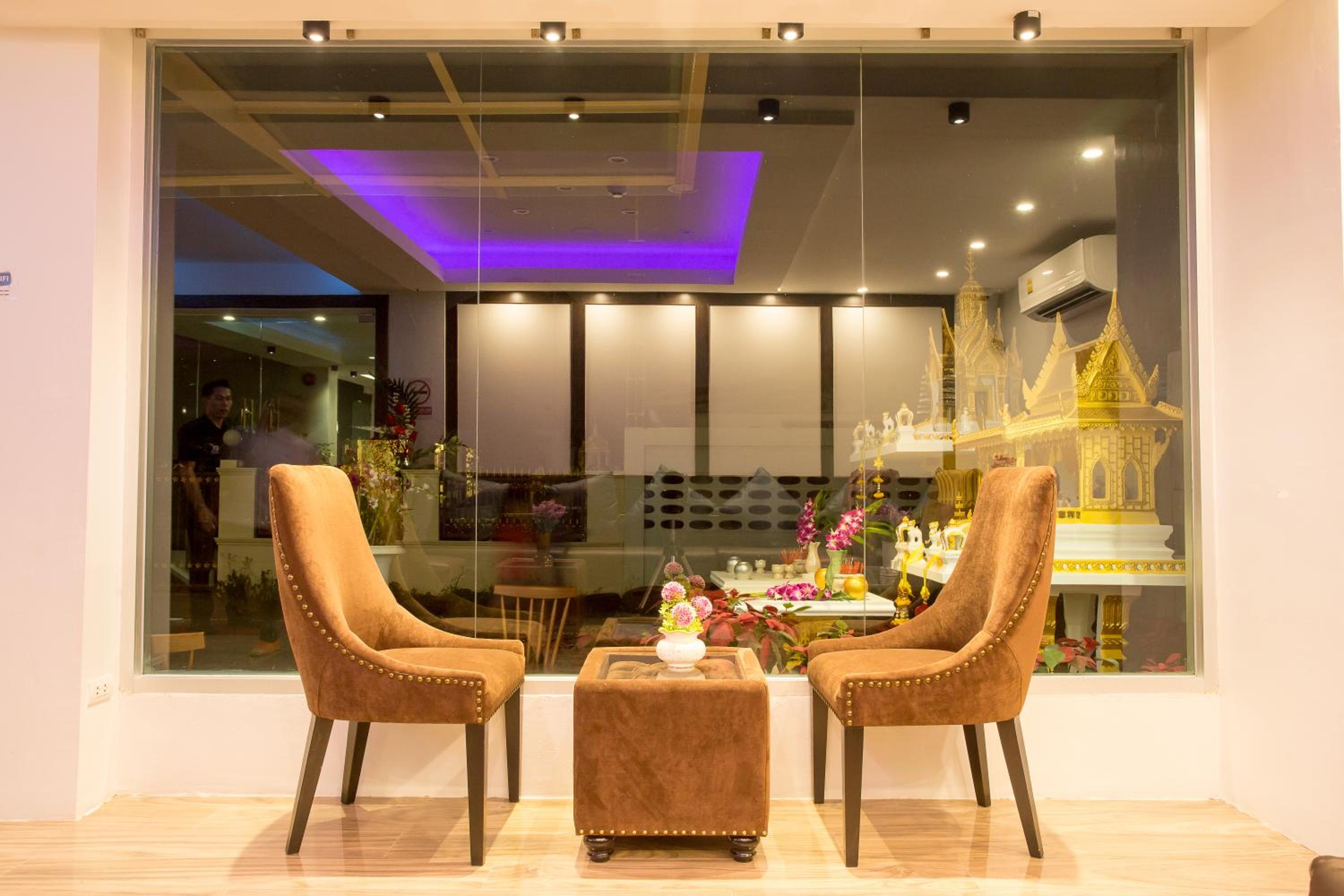 lounge