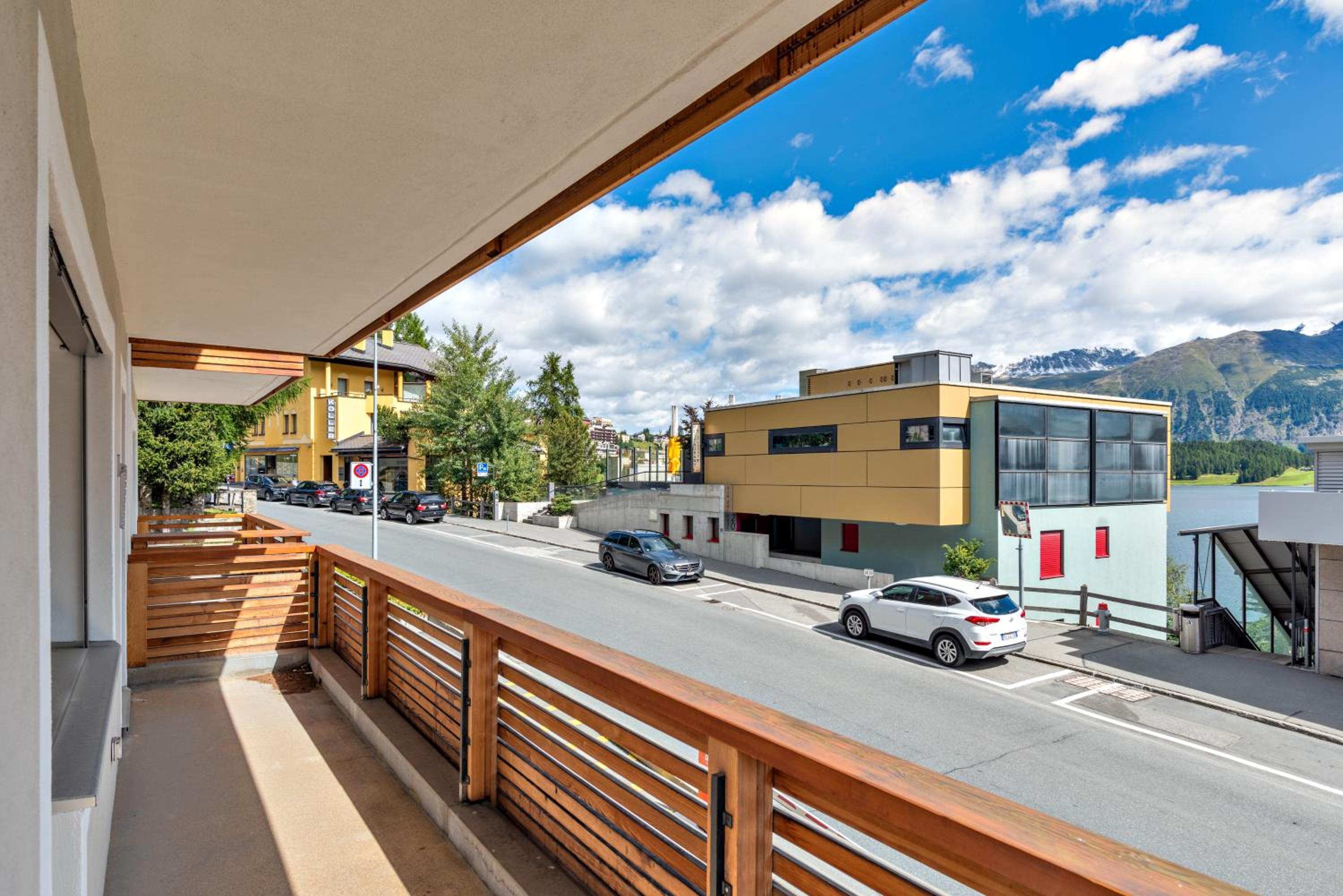 Chesa Cuntainta - St. Moritz view 2