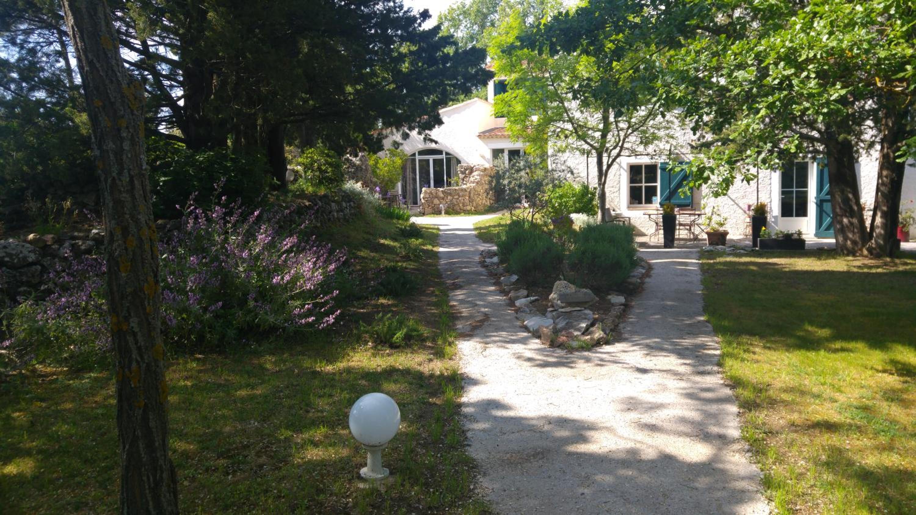 Le Moulin de Varrians view 5