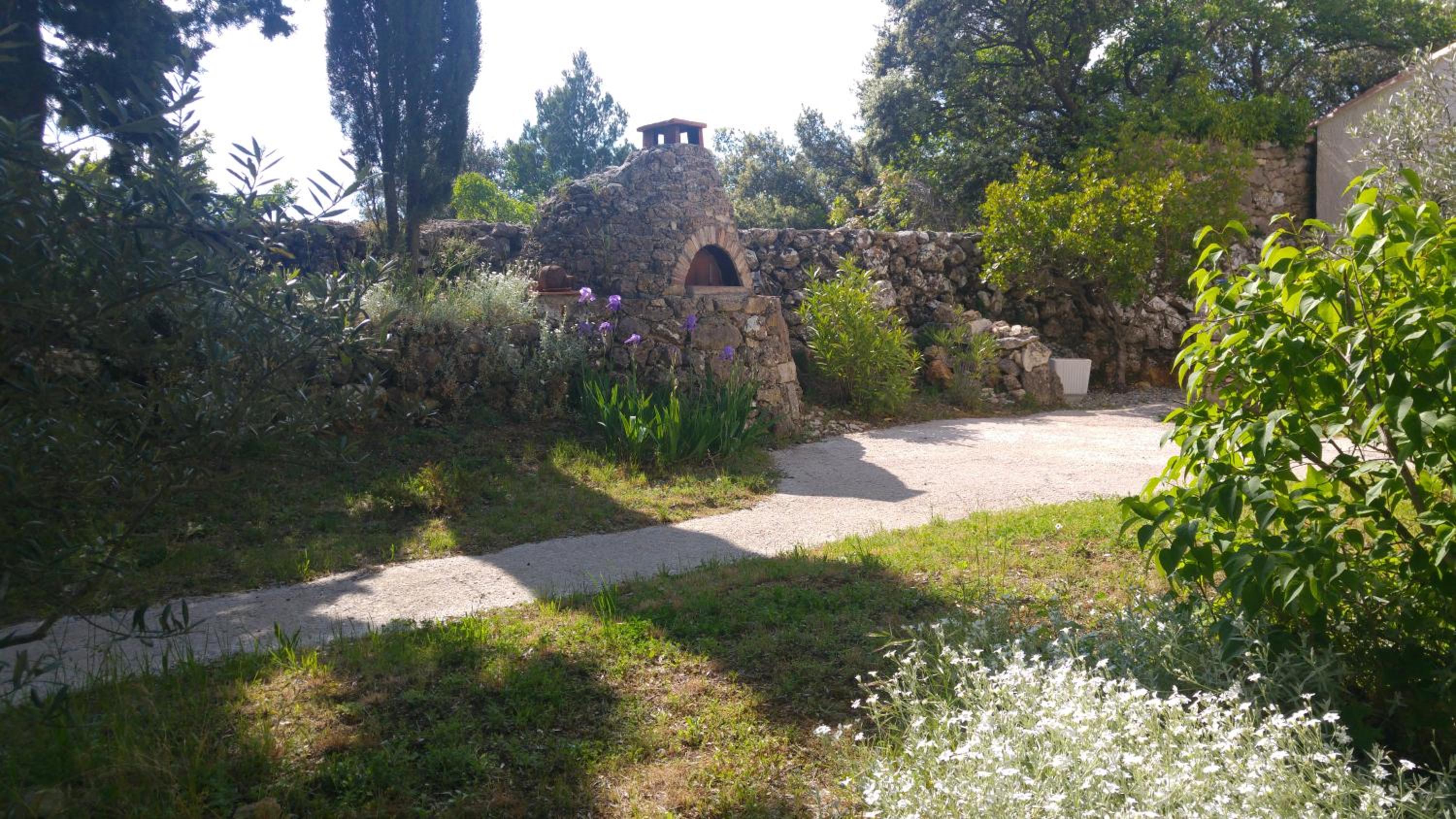 Photo 32