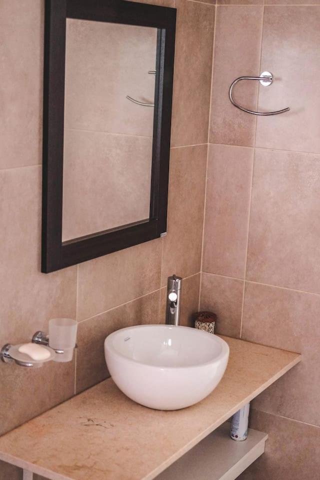 Departamento amplio, nuevo y céntrico
