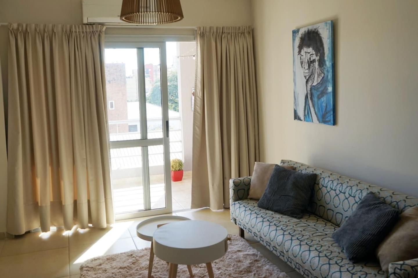 Departamento amplio, nuevo y céntrico