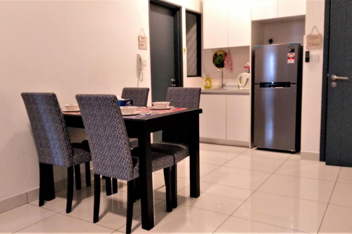 RESORT HOME WITH GOLF AND KLCC CITY VIEW NEAR TO BUKIT JALIL STADIUM & AXIATA ARENA
