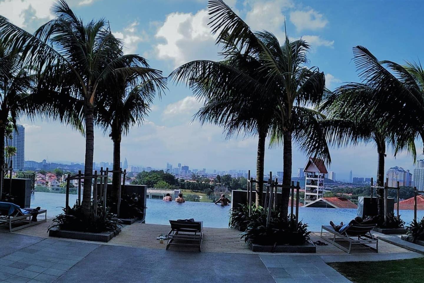 RESORT HOME WITH GOLF AND KLCC CITY VIEW NEAR TO BUKIT JALIL STADIUM & AXIATA ARENA