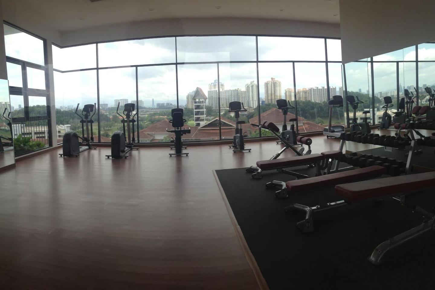 RESORT HOME WITH GOLF AND KLCC CITY VIEW NEAR TO BUKIT JALIL STADIUM & AXIATA ARENA