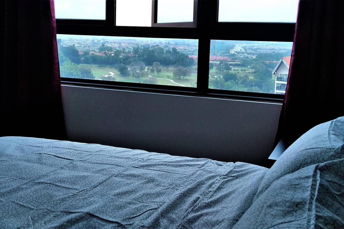 RESORT HOME WITH GOLF AND KLCC CITY VIEW NEAR TO BUKIT JALIL STADIUM & AXIATA ARENA