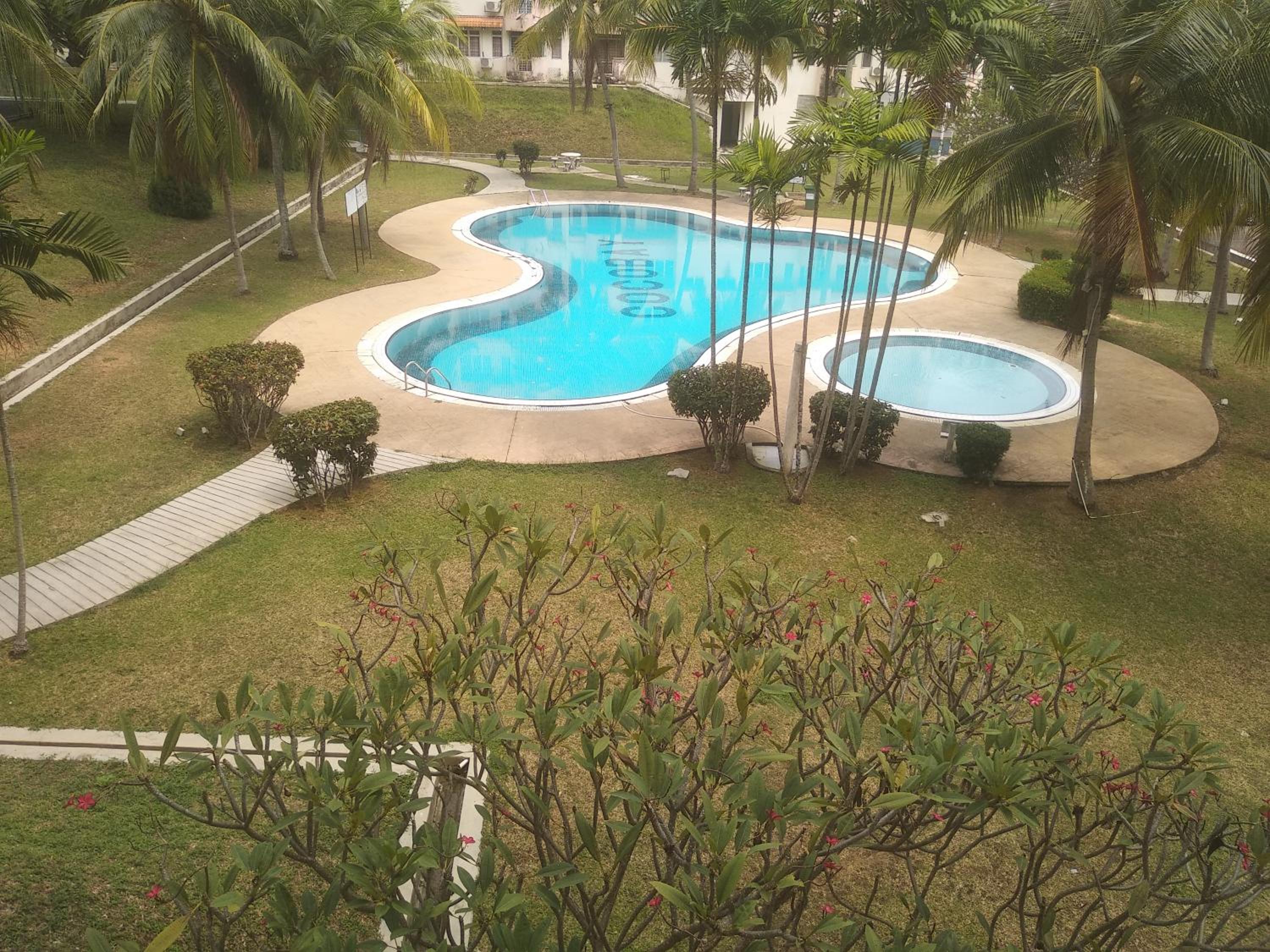 Haji Din Cocobay Condo photo 1