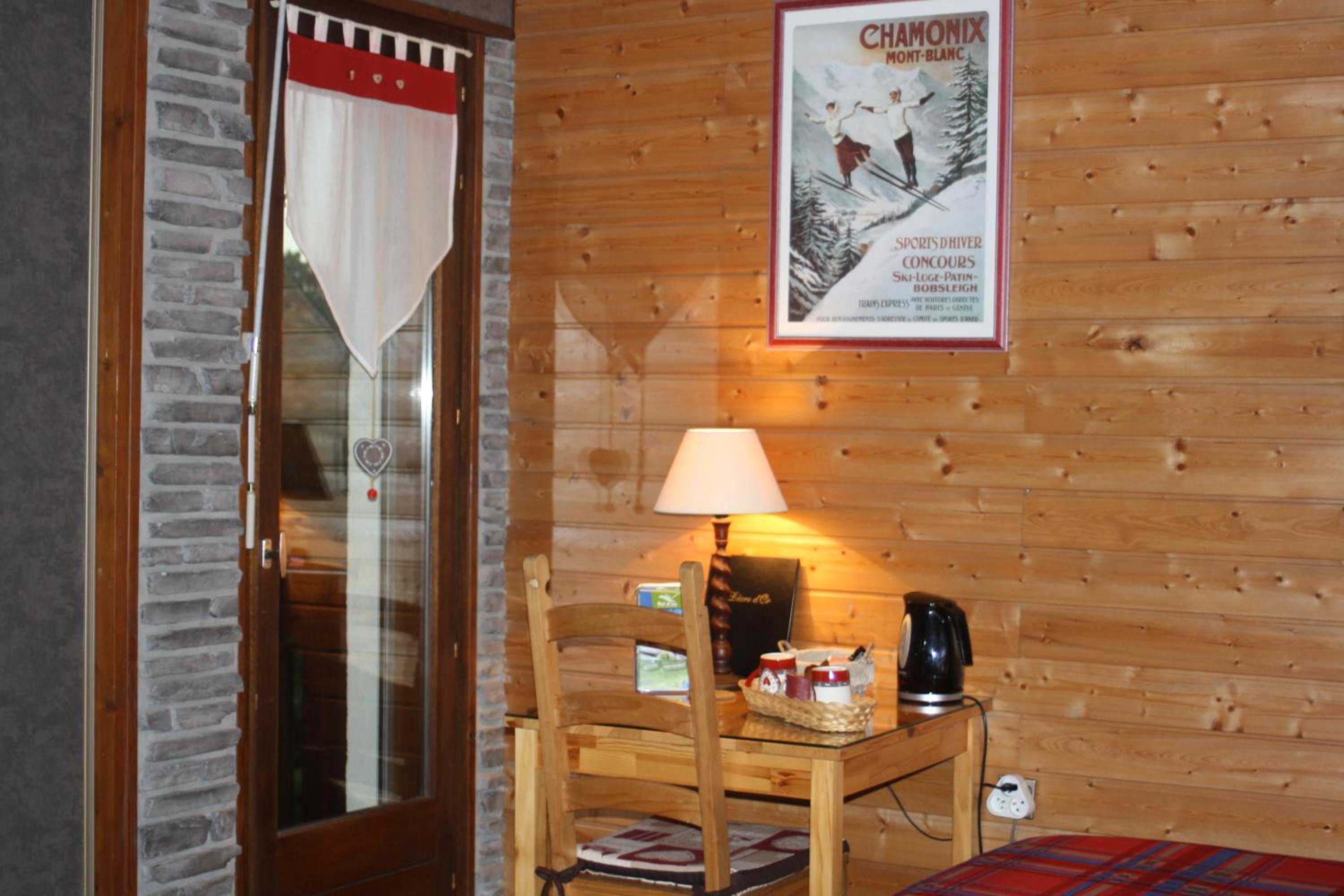 Le Clos Pré view 2