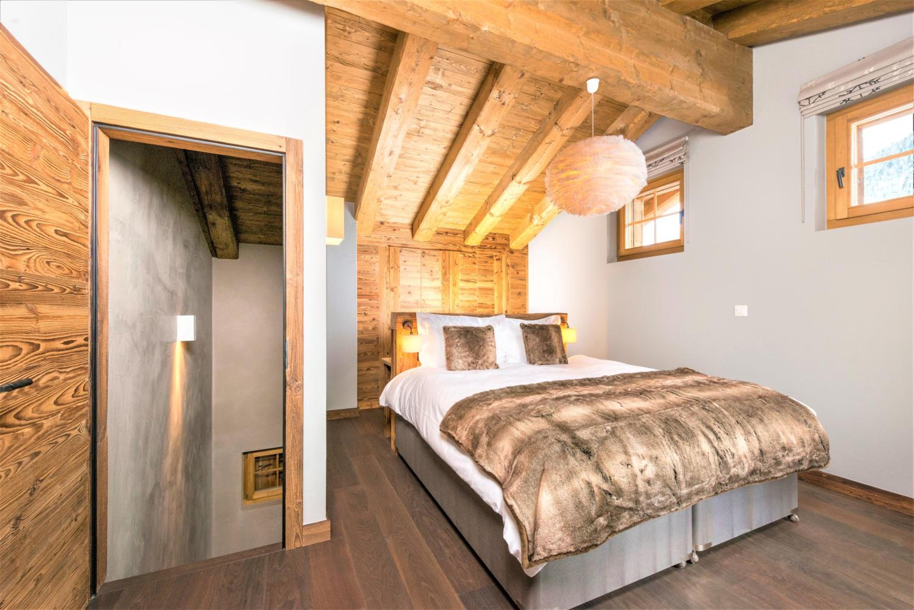Chalet Ourson Brun by Mrs Miggins view 4