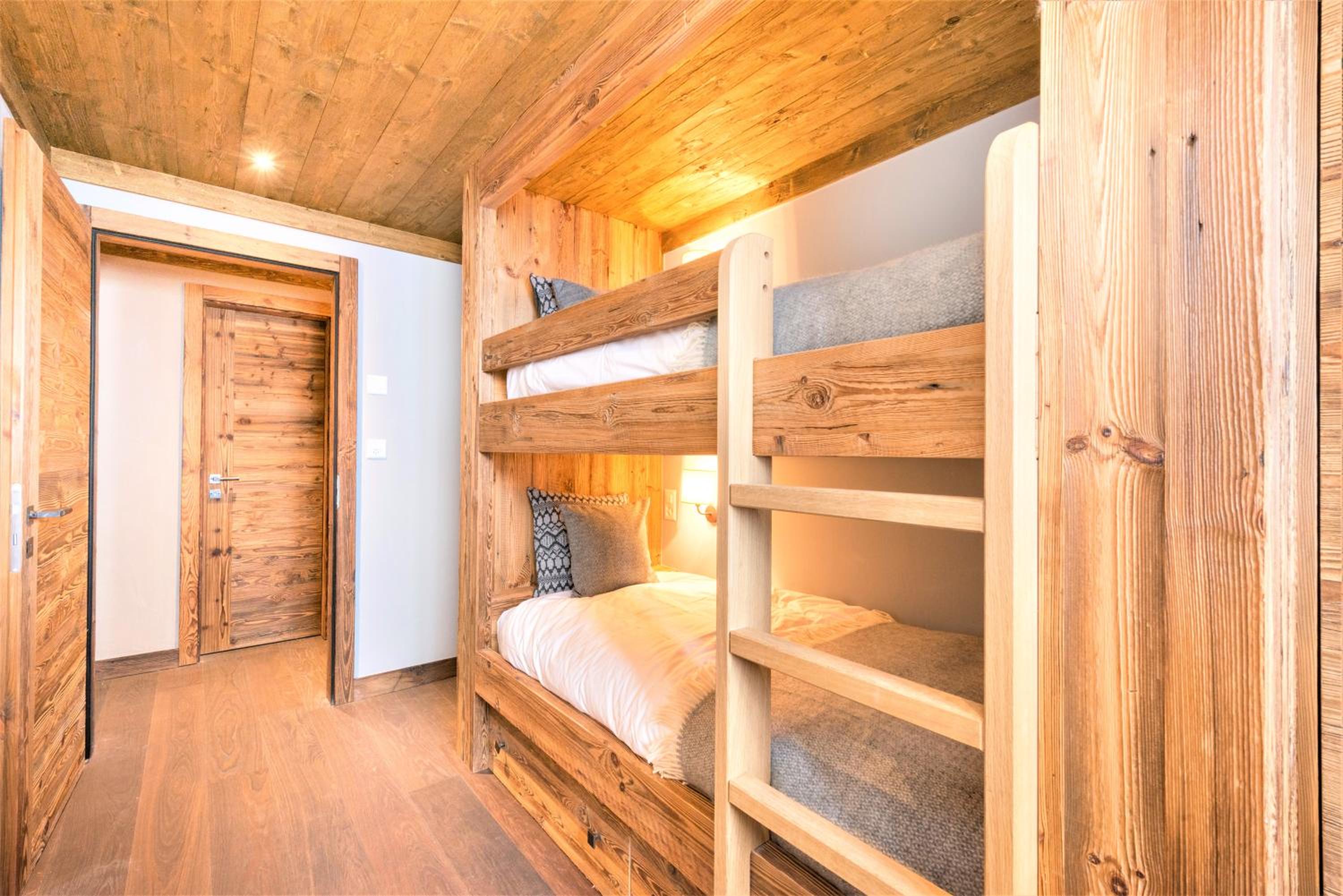 Chalet Ourson Brun by Mrs Miggins view 5