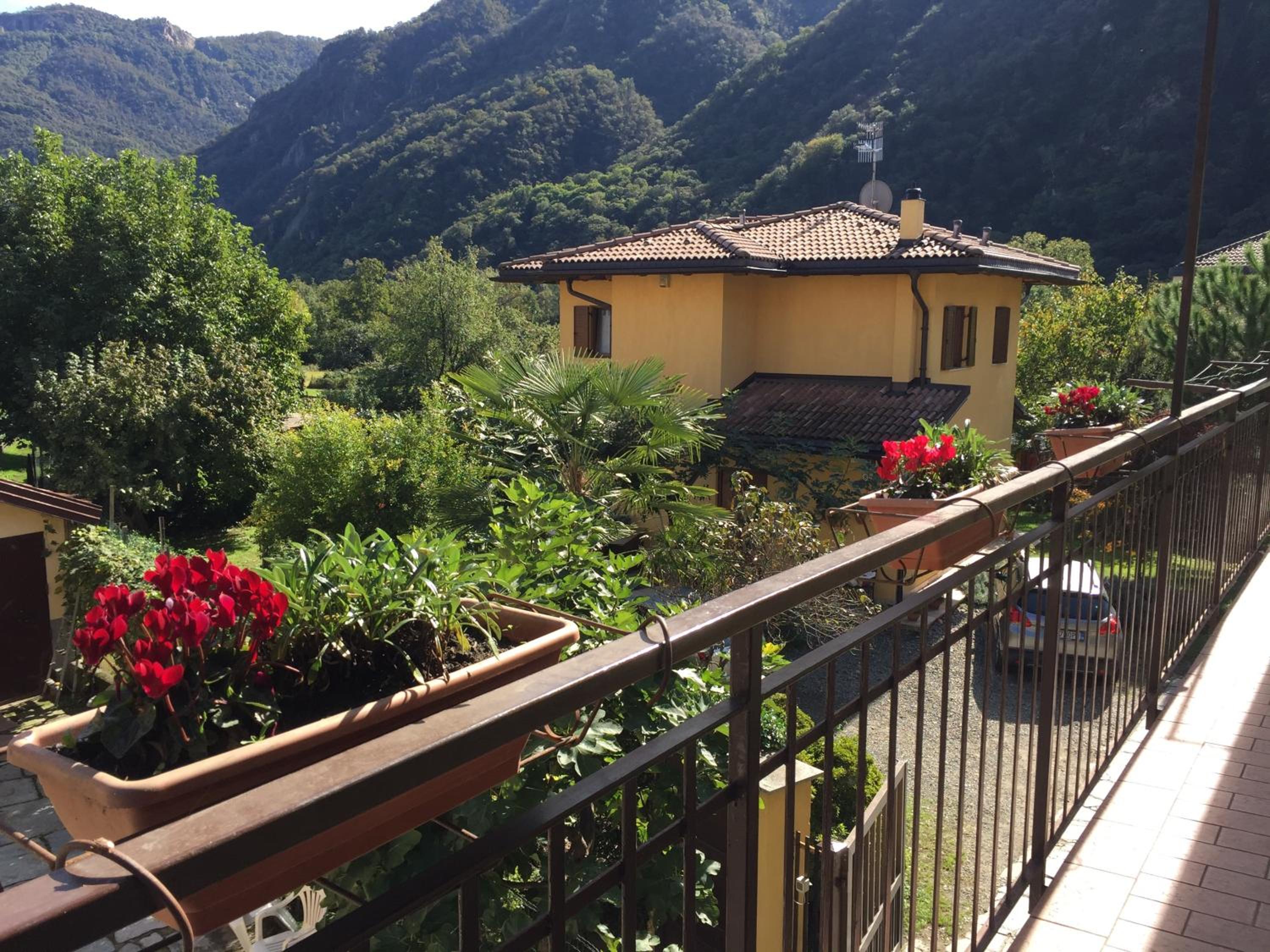 CASAVACANZA CHIARA view 3