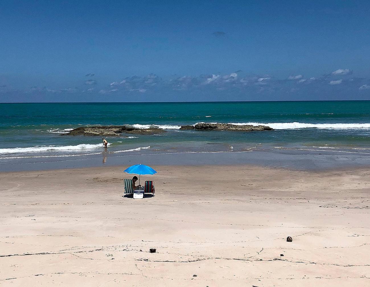 Casa/Apto em Condomínio na Beira-Mar em Tamandaré / Próximo a Praia dos Carneiros