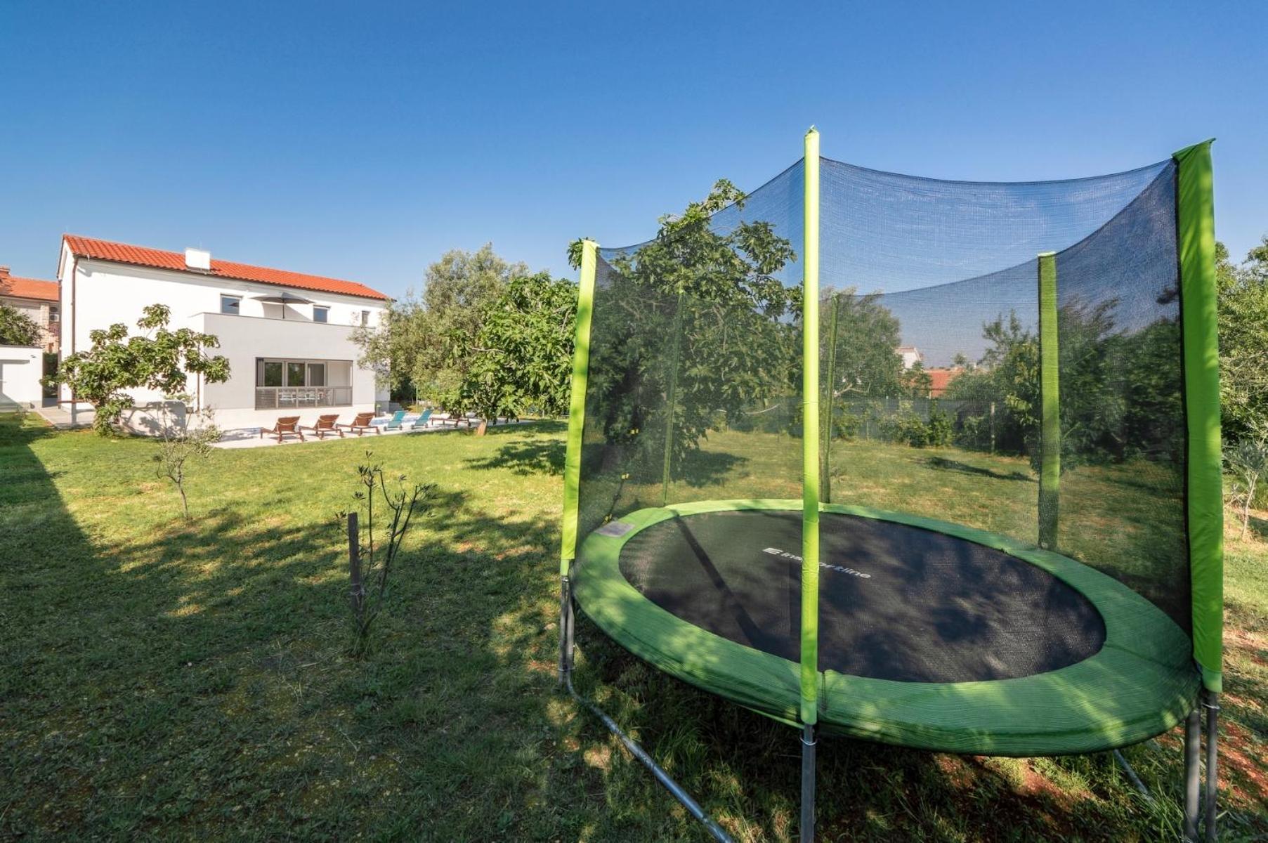 Luxury villa Medulin II with heated pool and sea view near the beach
